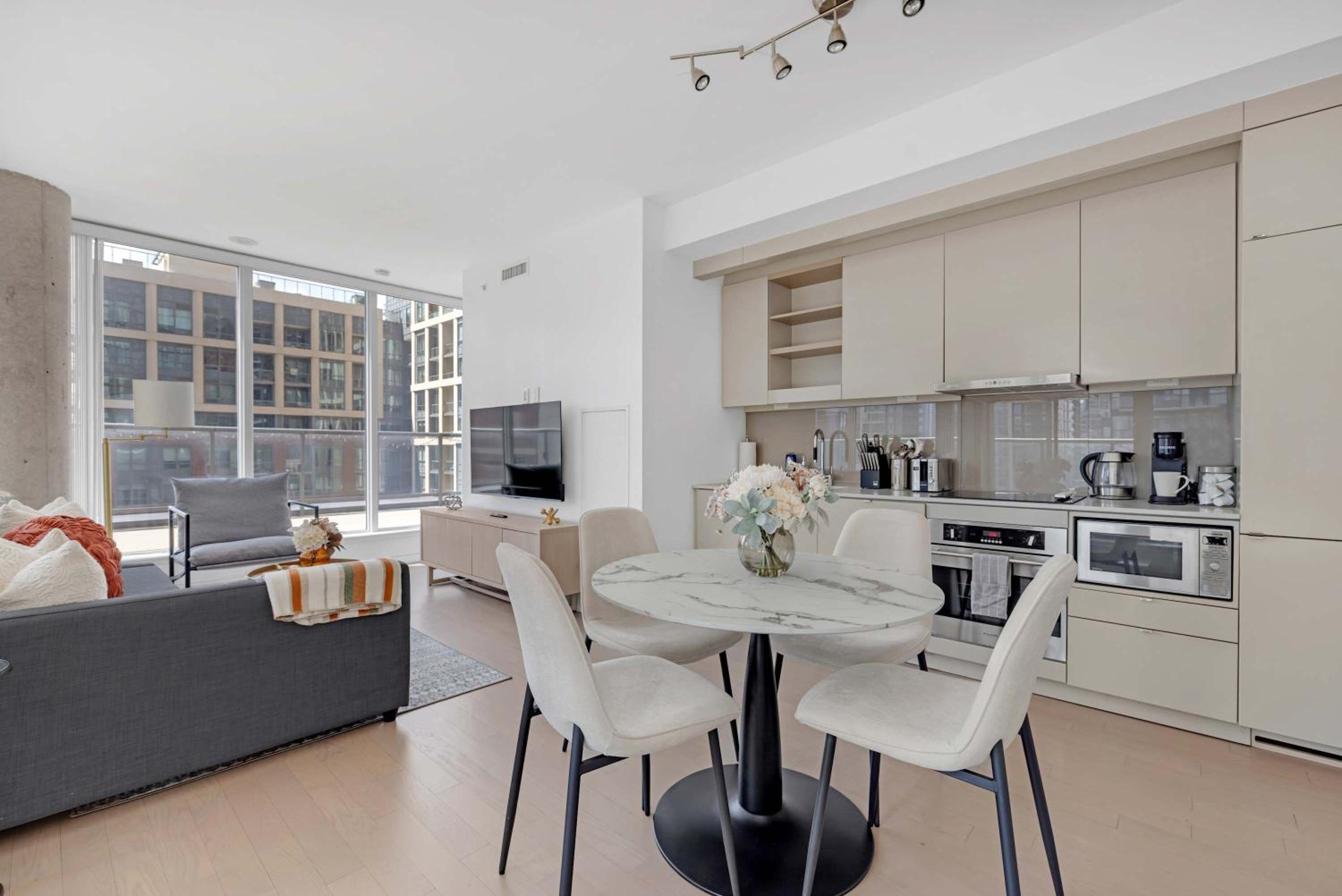 Prime 2BR Condo Massive Patio & Parking