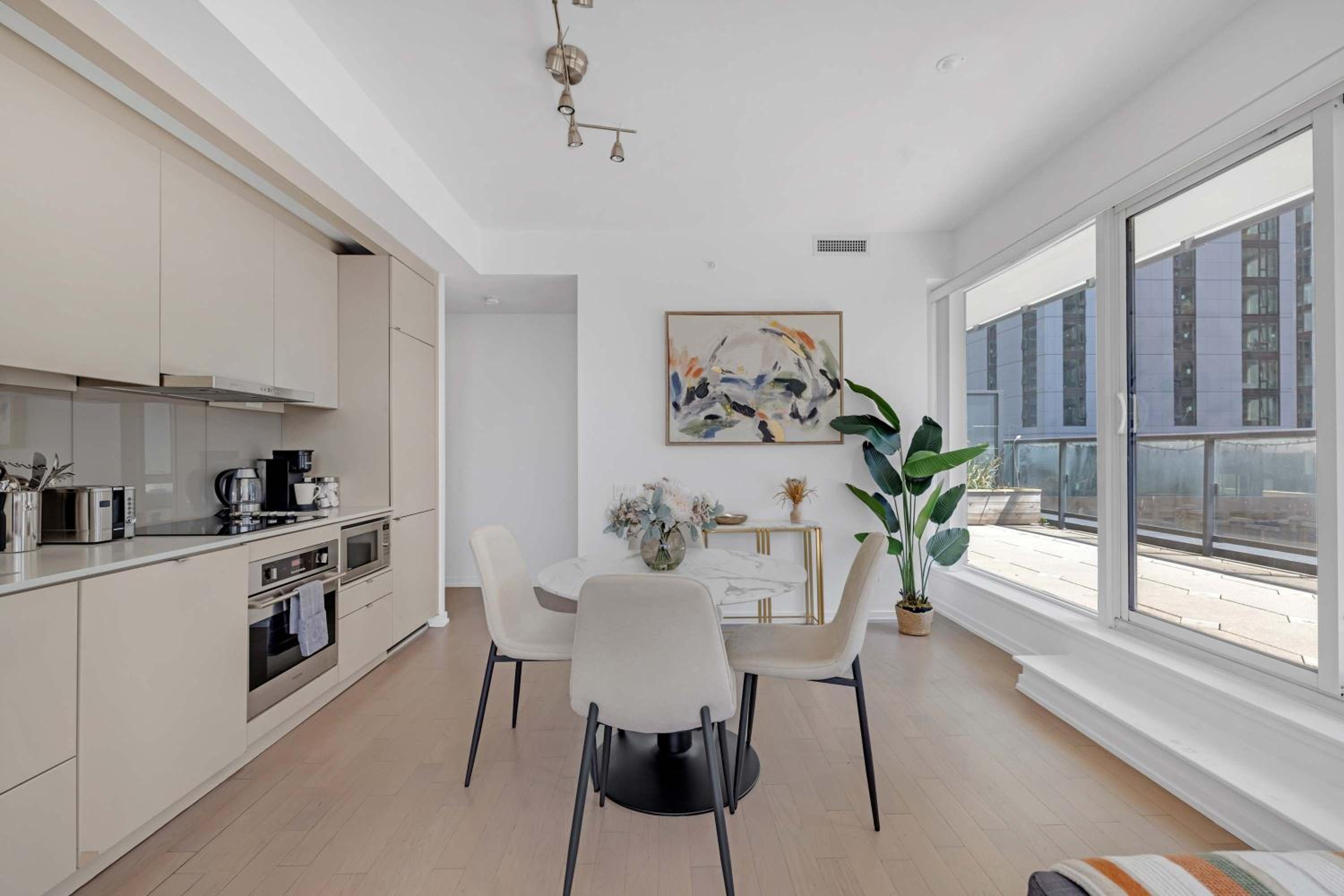 Prime 2BR Condo Massive Patio & Parking