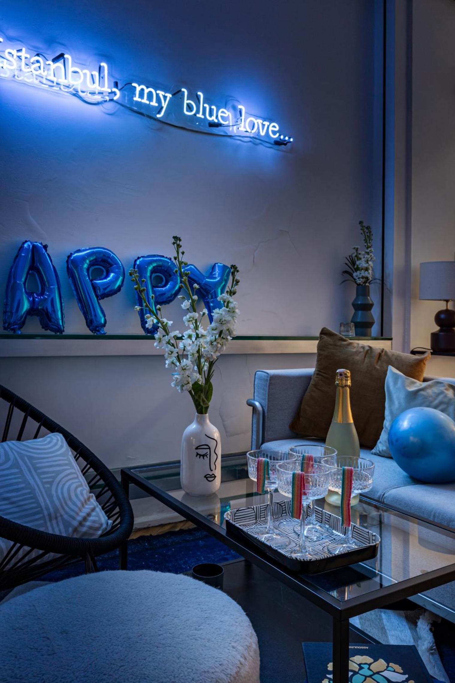 BLUE PERA HOUSE