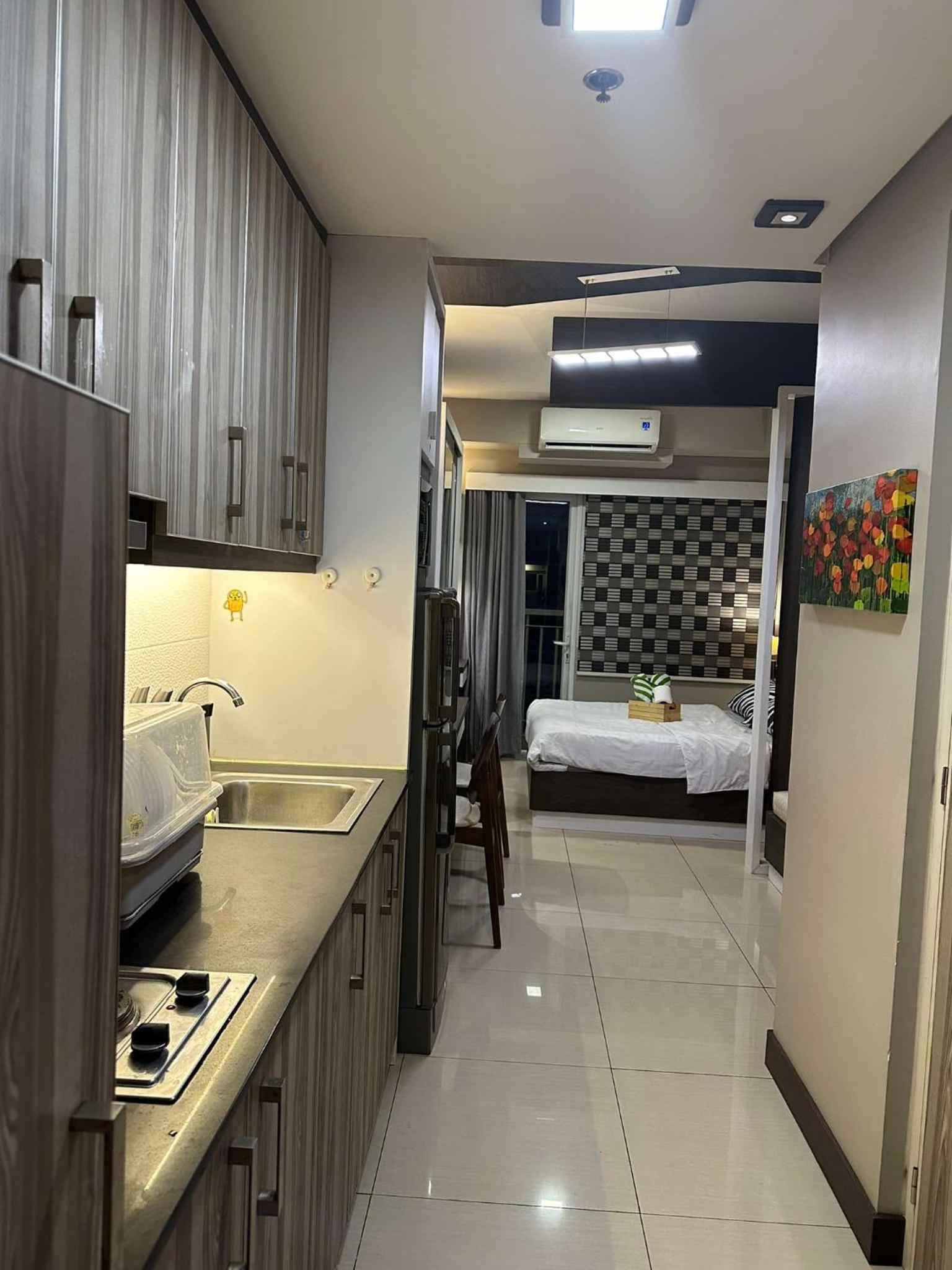 Shell Residences Staycation near SM MOA view 4