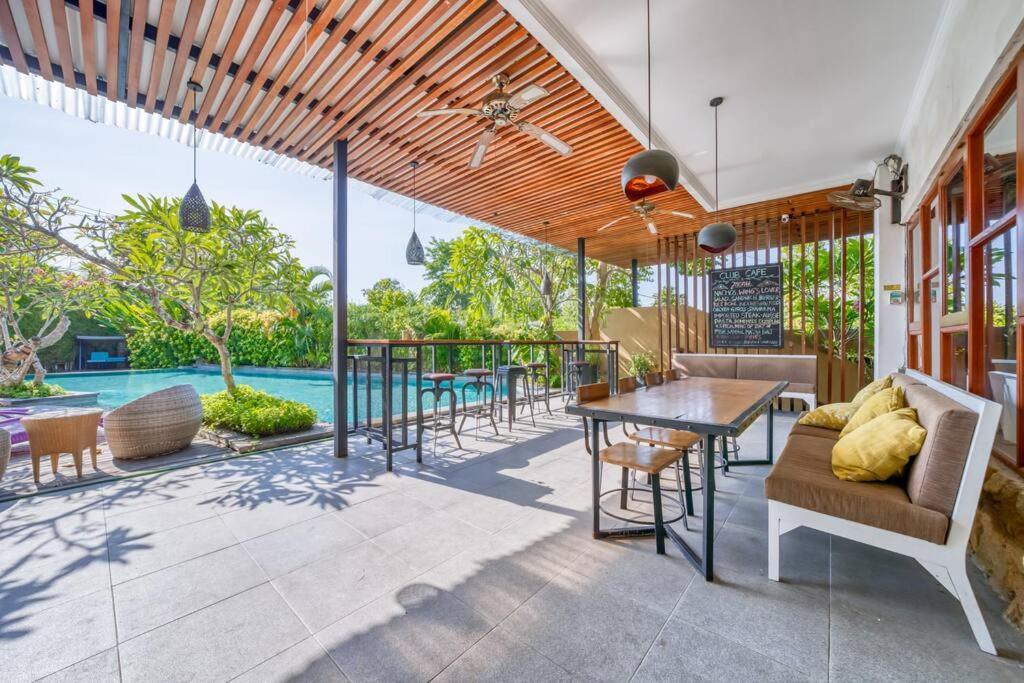 3 Bd Pvt House with big common pool and Gym view 3