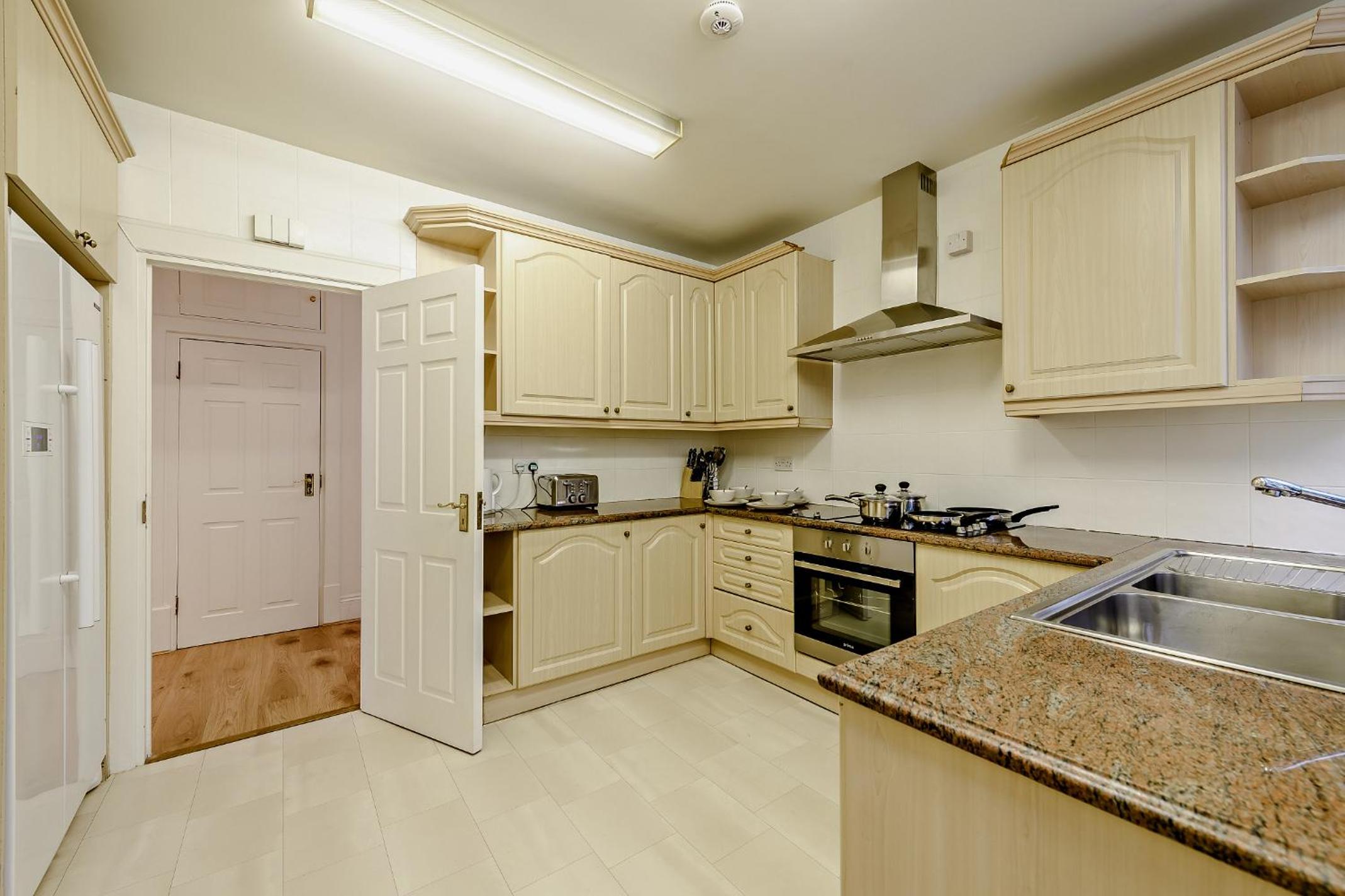 Strathmore Court Apartments