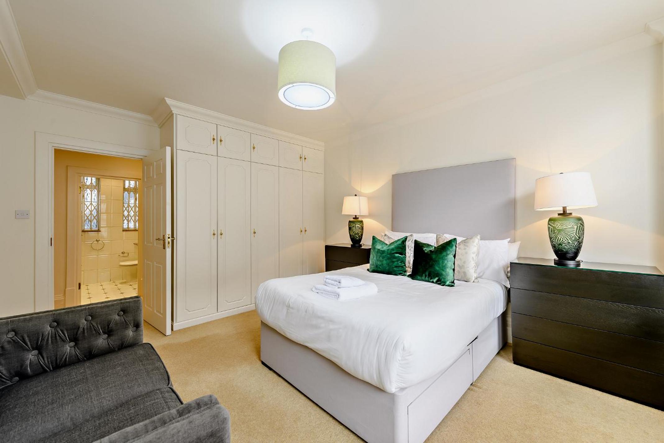 Strathmore Court Apartments