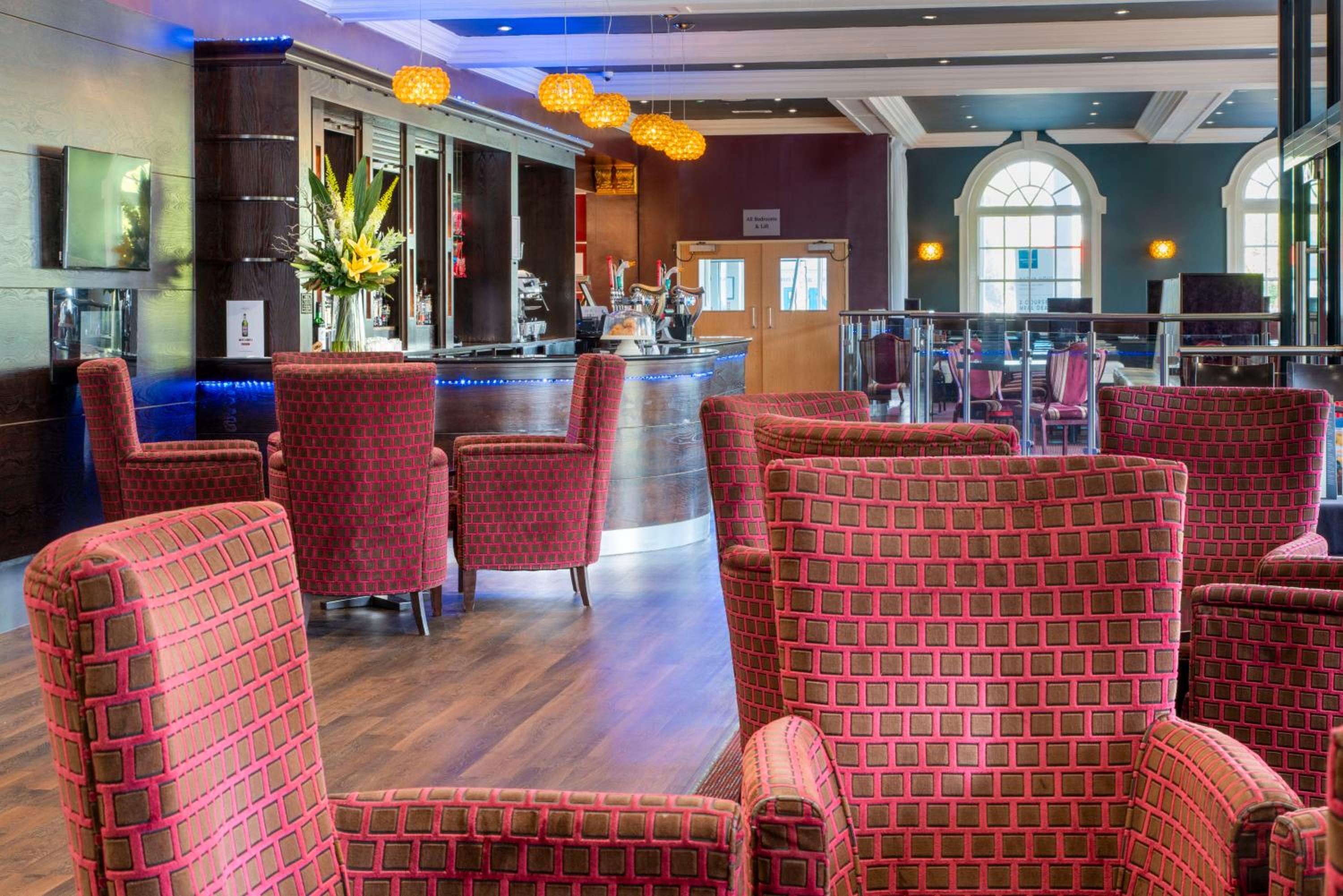 Croydon Vacations - London Croydon Aerodrome Hotel, BW Signature Collection - Property Image 2
