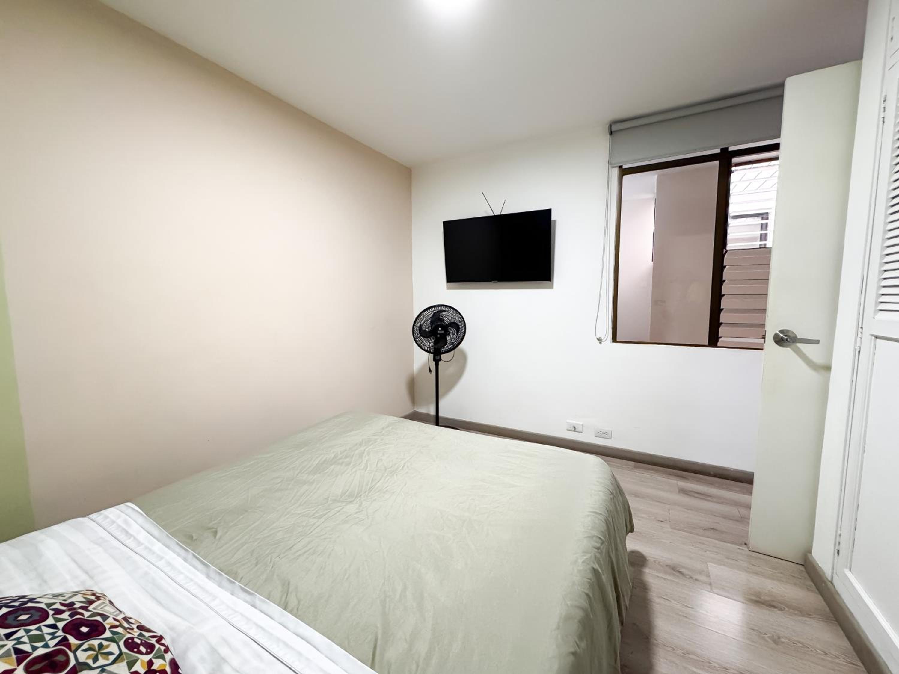 Aparta estudio cerca al Parque Lleras M202 By Roots Rentals