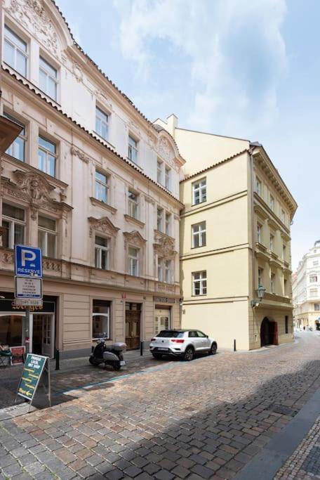Delux Romantic Stay Prague