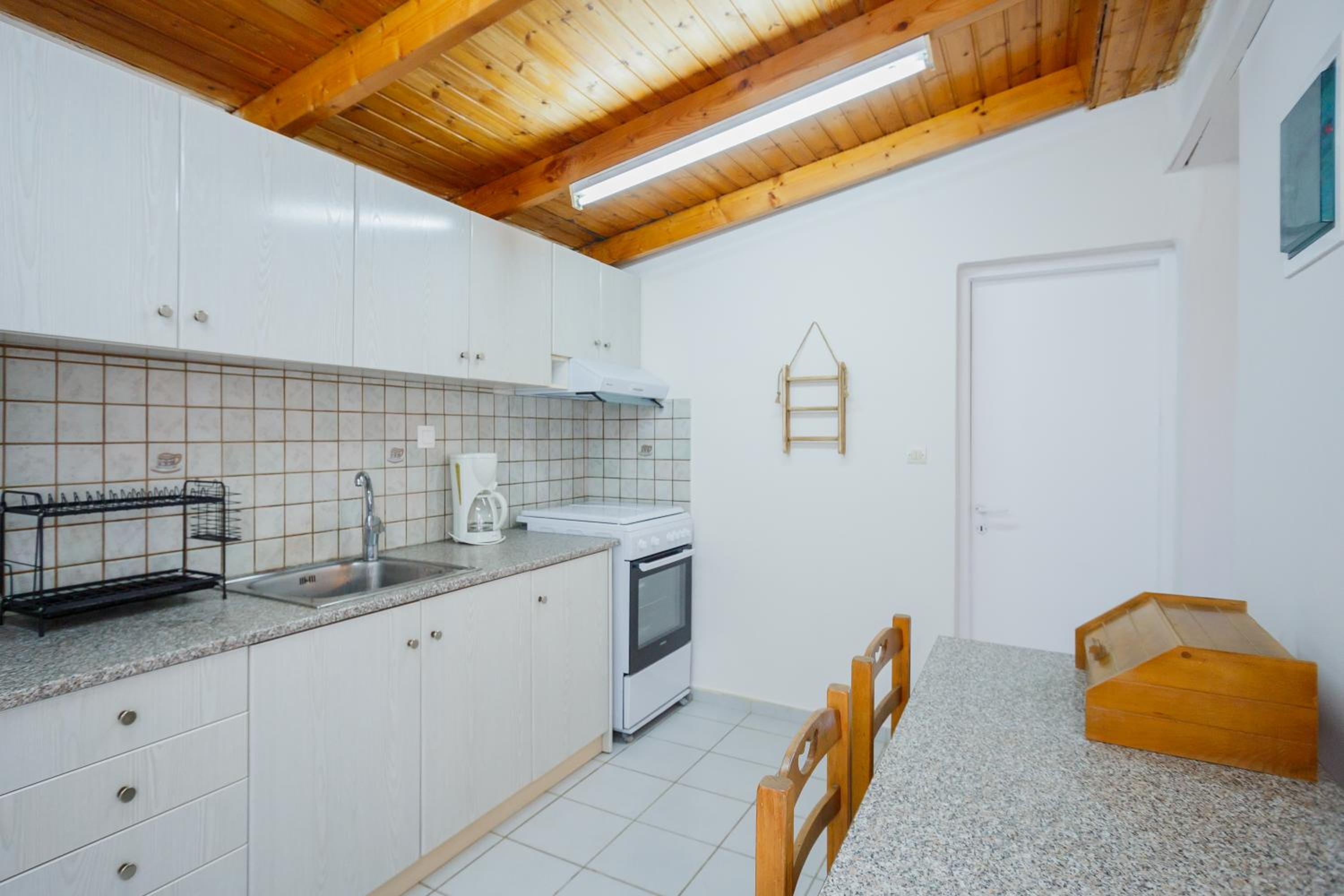 Laganas Vacations - Thegi SeaFront House - Property Image 11