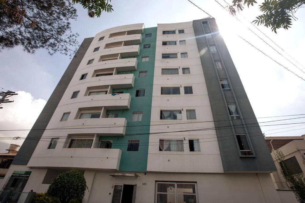 Bonito apartamento con 2 dormitorios con camas dobles