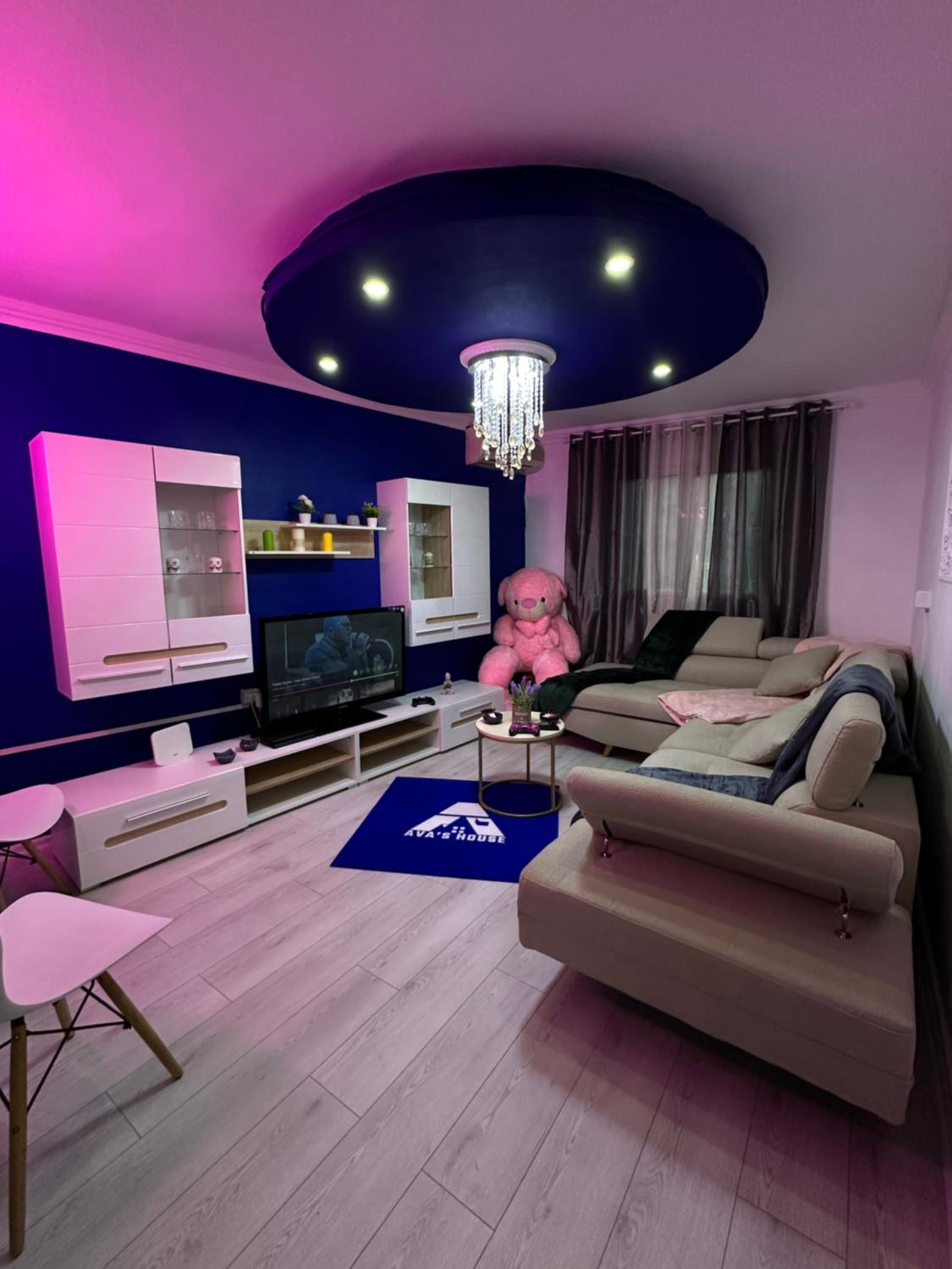 Ava's House