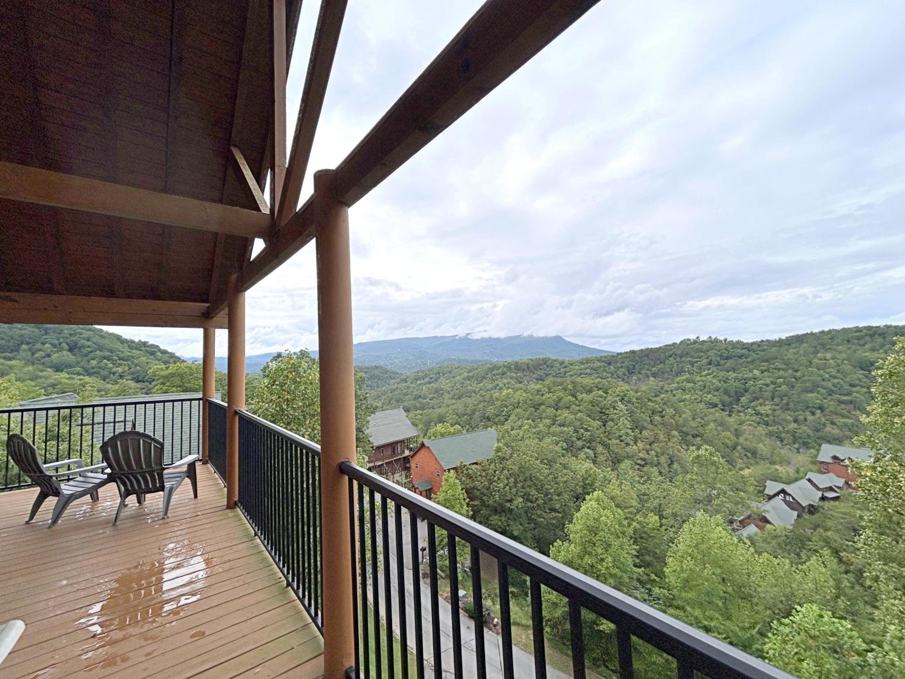 Wild Mountain Honey 3 Bedroom/3 Bath Home with Home Theater view 4