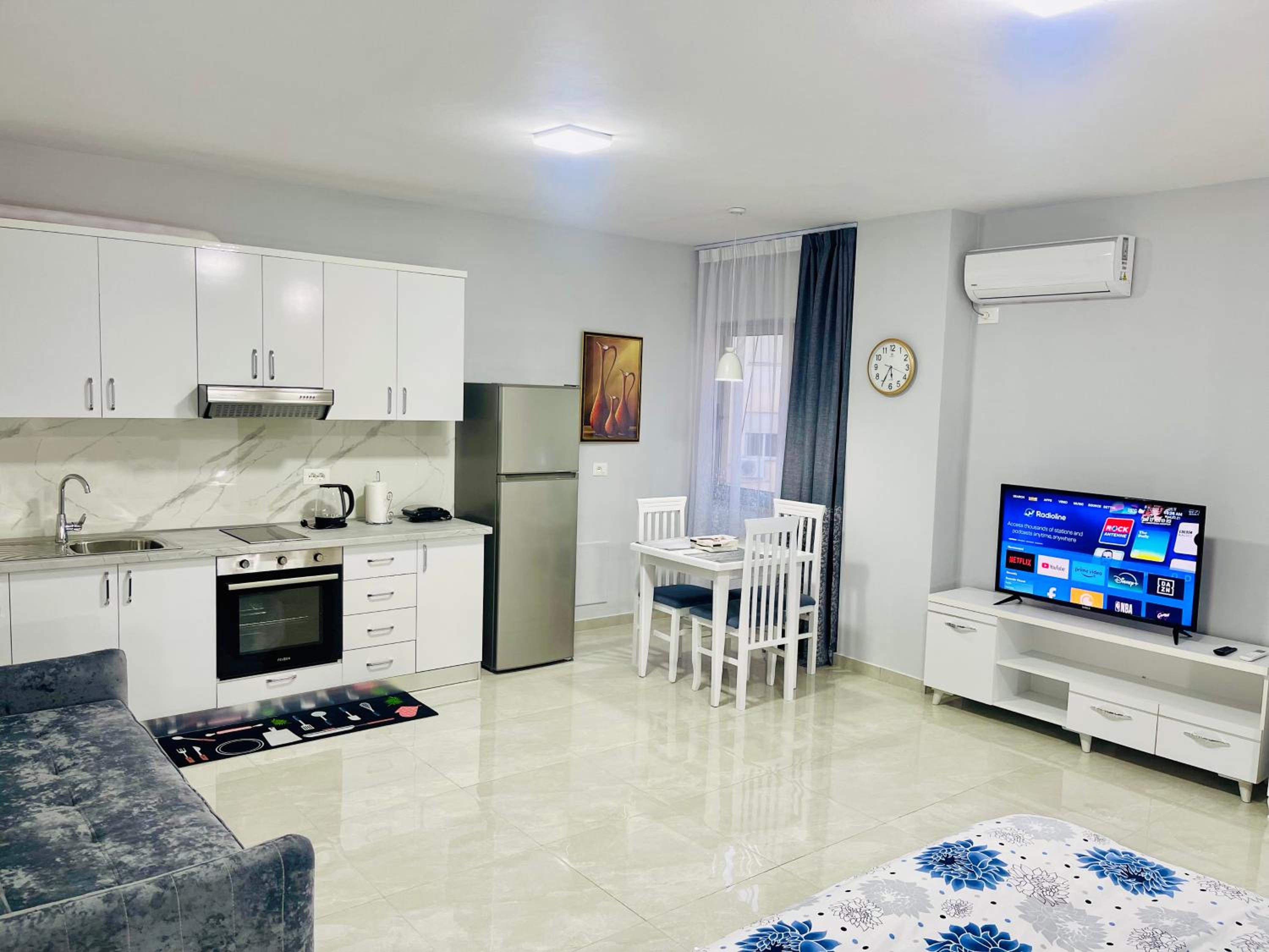 Hotel ALBIs Apartment 2 - Image 1