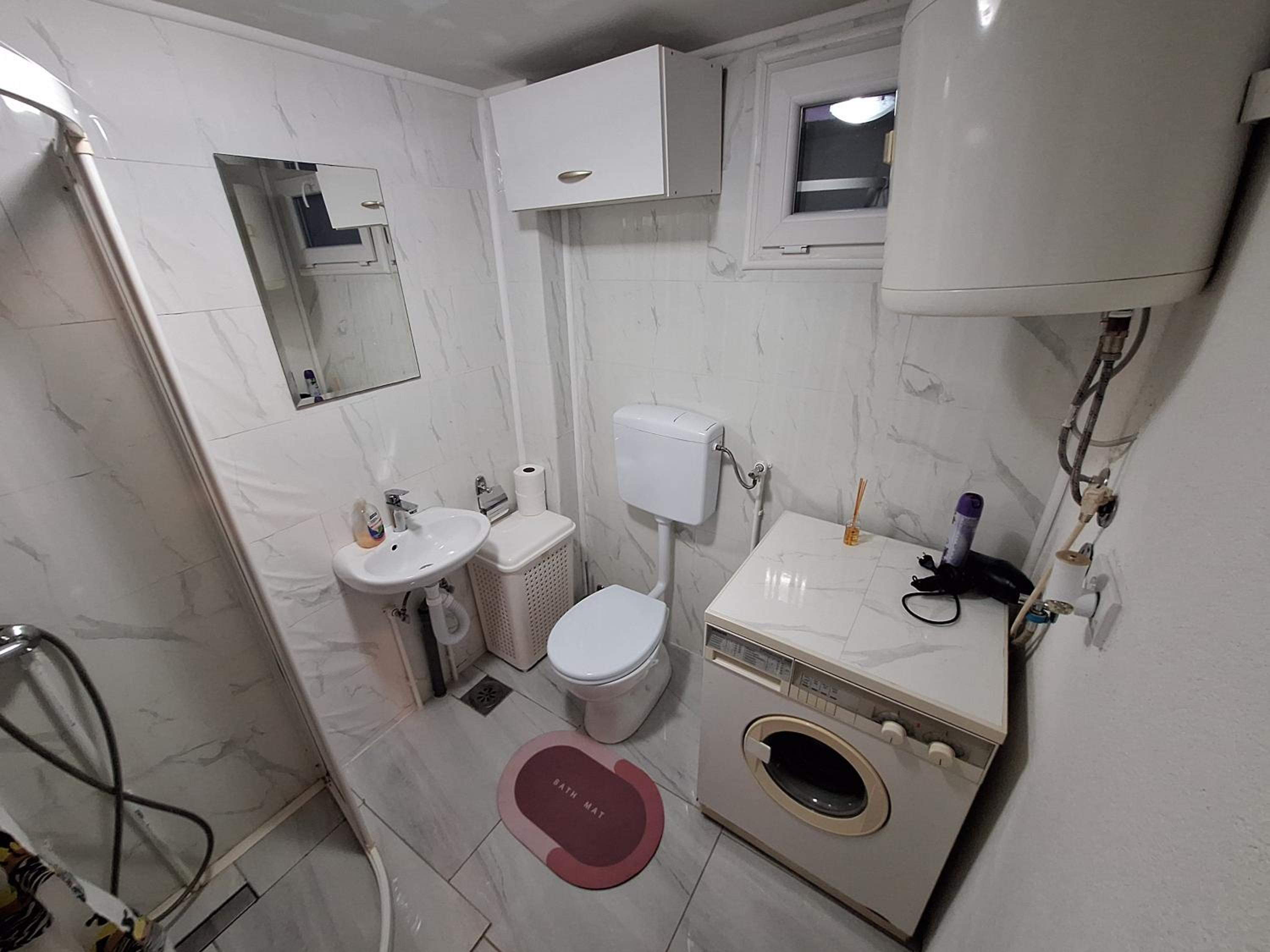 Fly & Stay Apartments