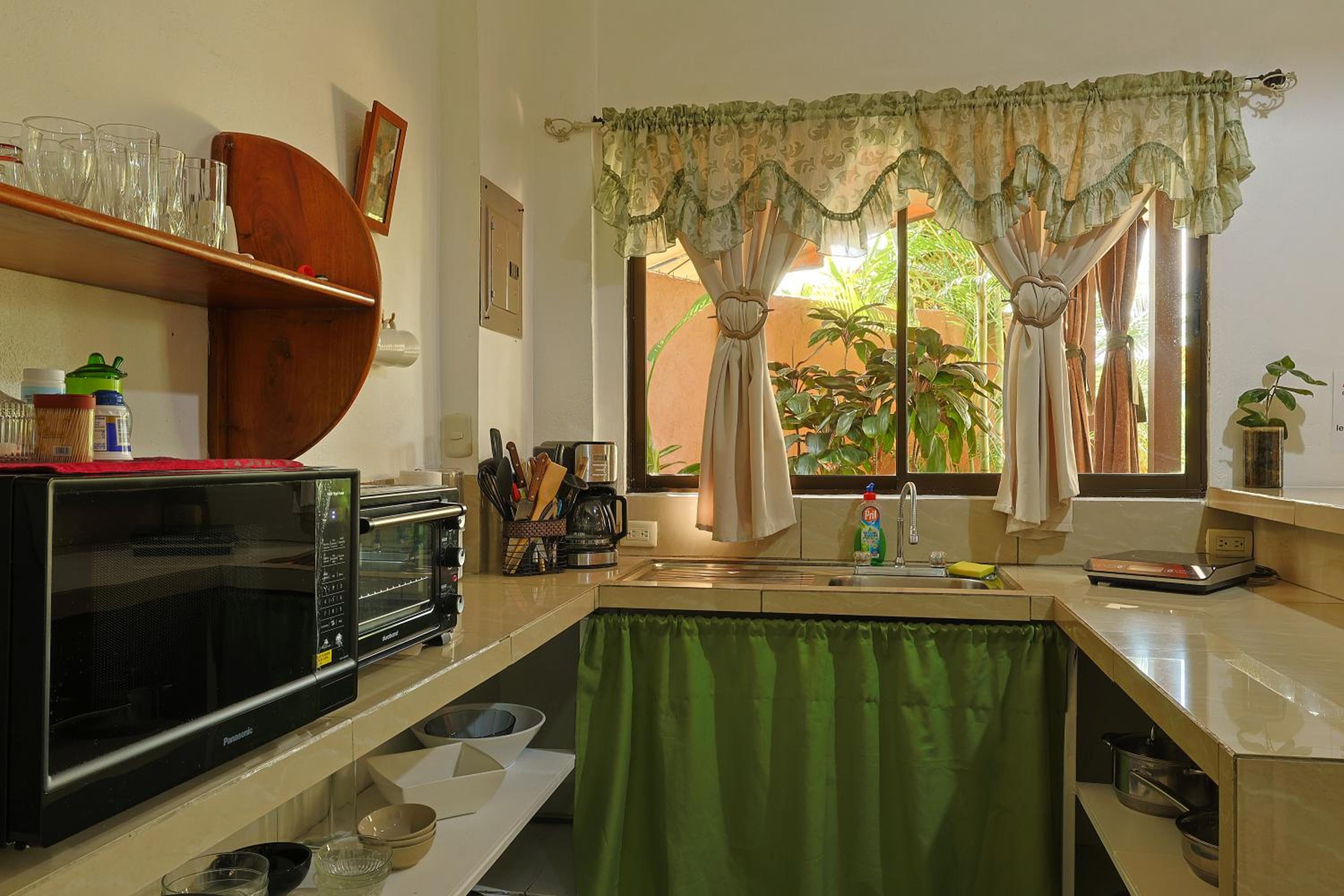 SWEET HOME PRIVATE JACUZZI AND POOL ac
