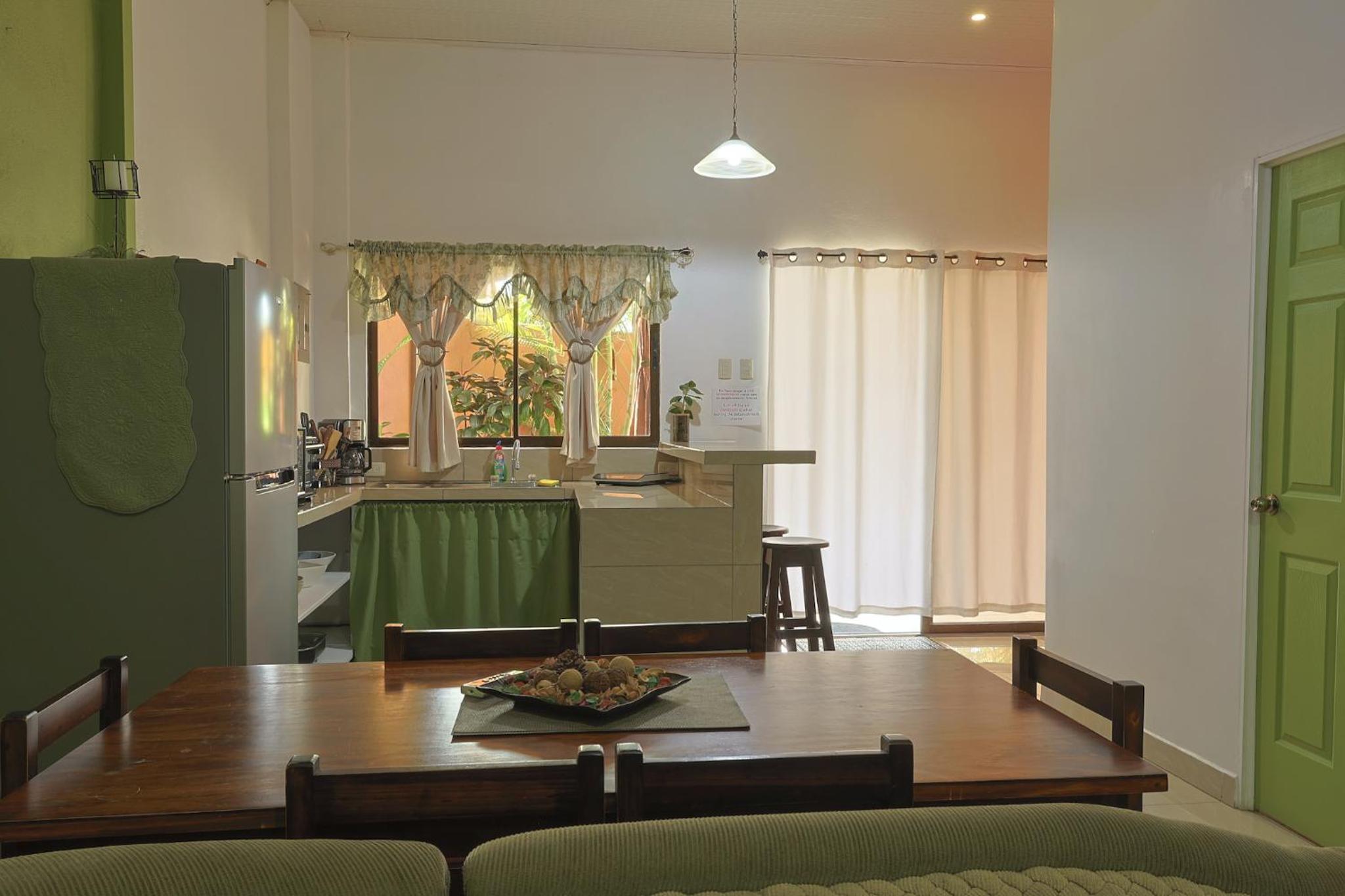 SWEET HOME PRIVATE JACUZZI AND POOL ac