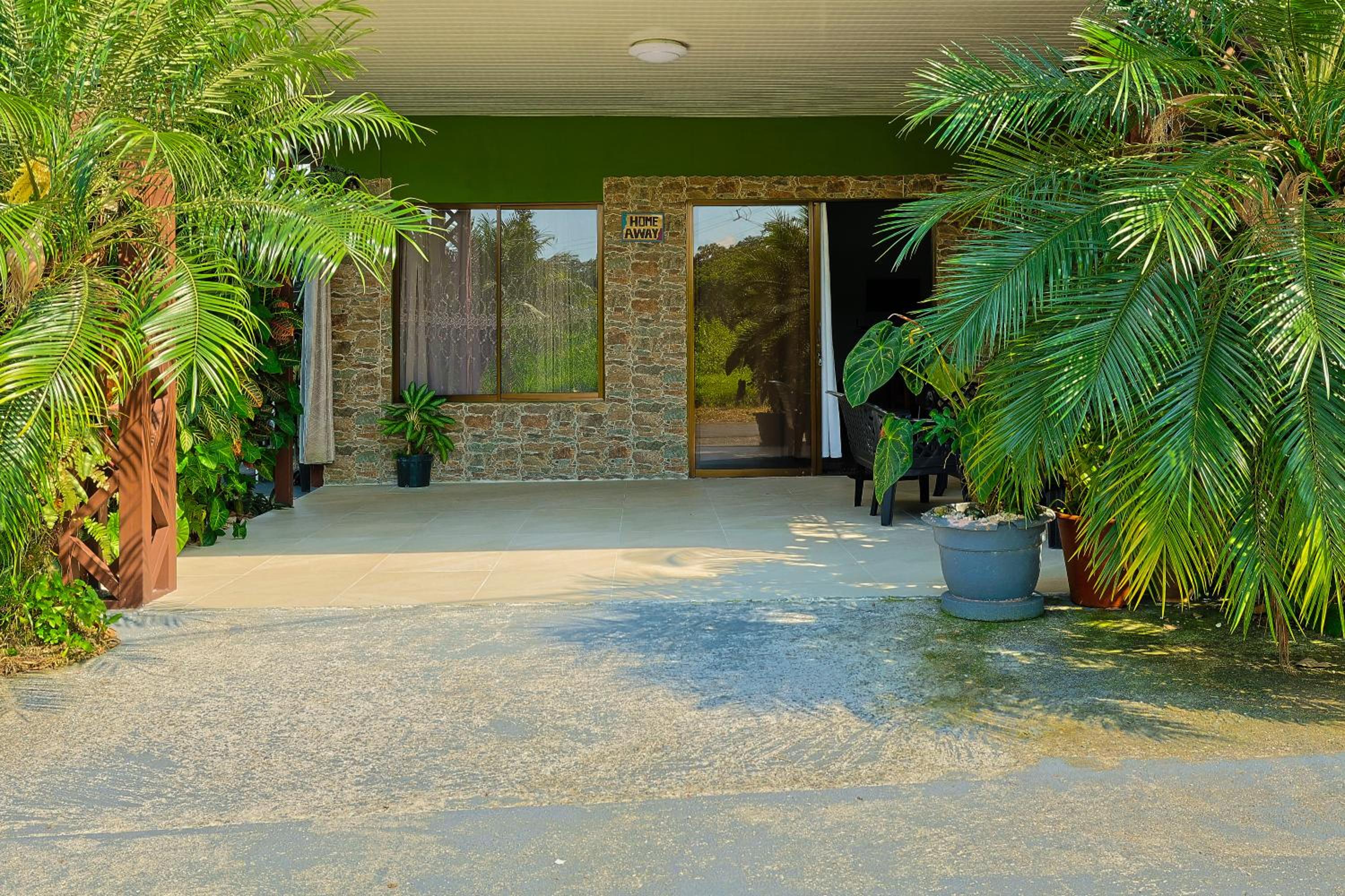 SWEET HOME PRIVATE JACUZZI AND POOL ac