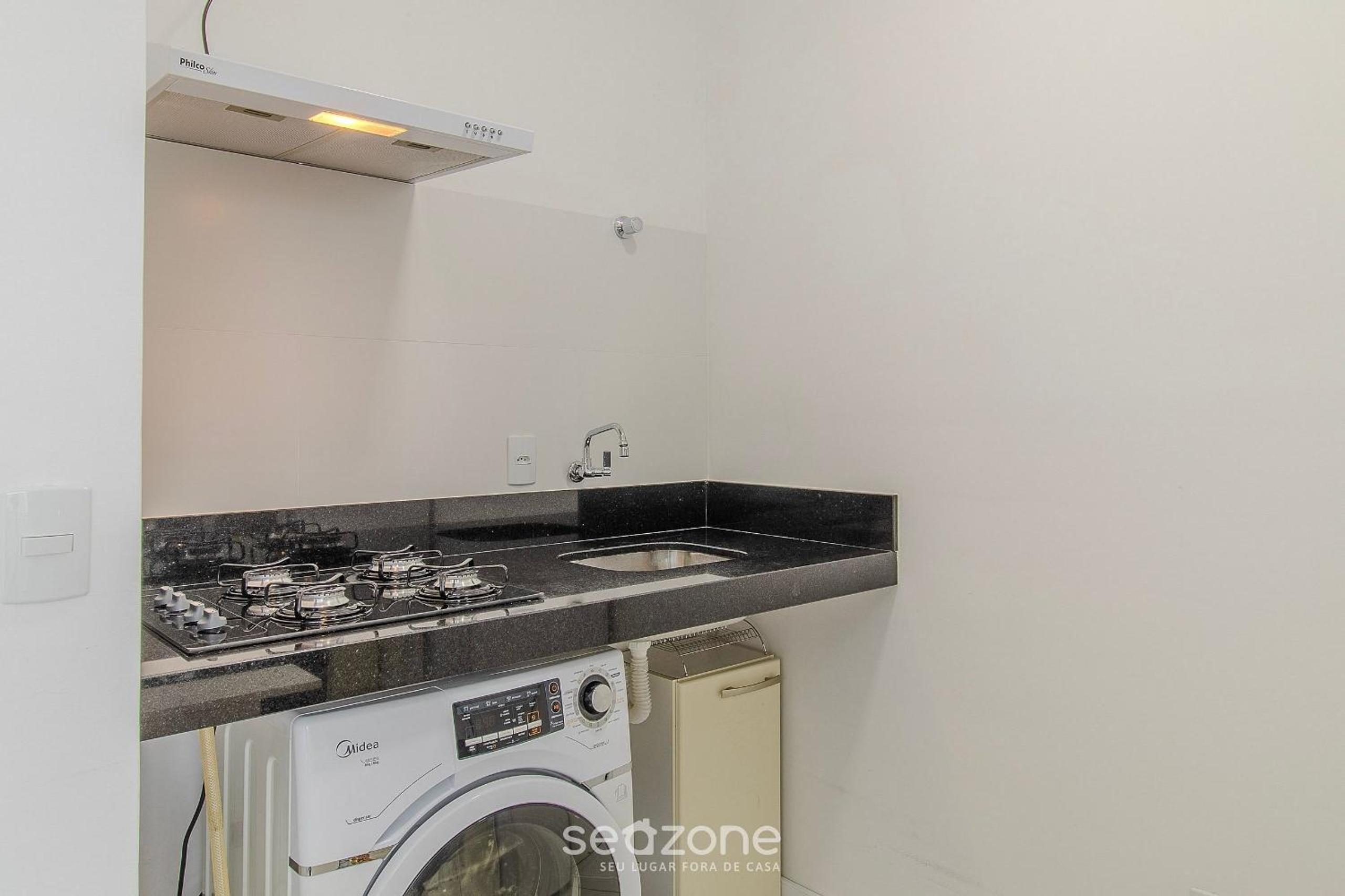 EVAs - Charming Apartments with Sea View in Floripa