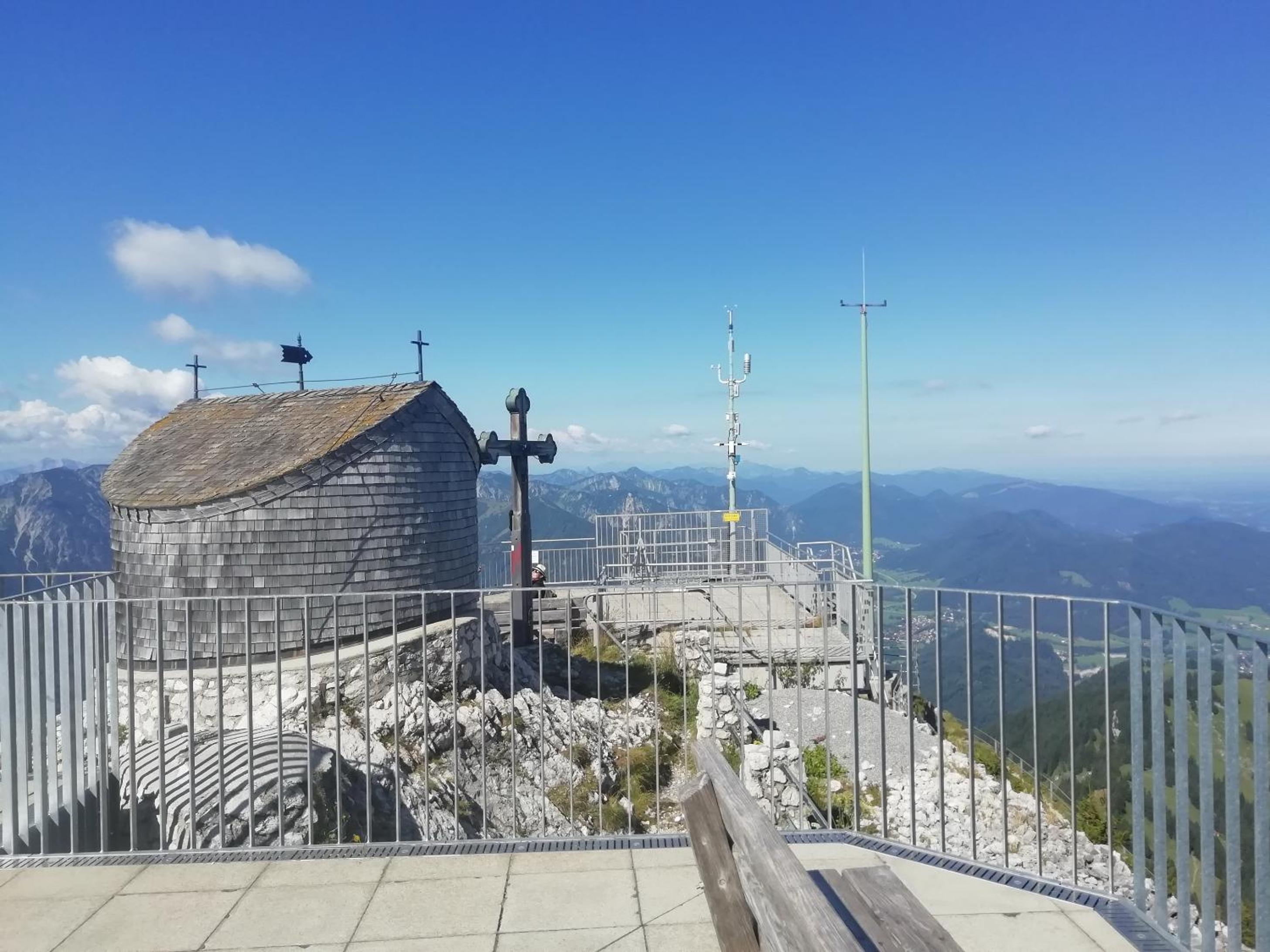 Haus KaiserInn - komfortable Wohnung 82 qm TOP ausgestattet, 2 Schlafzimmer mit Balkon und Bergblick
