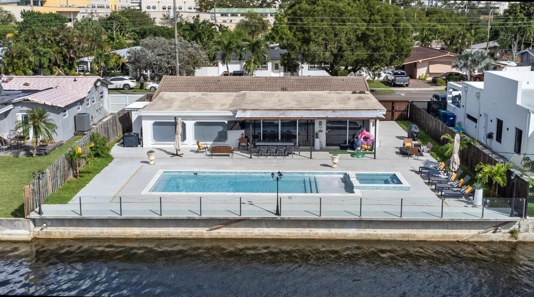 Miami Lakefront Paradise Heated Pool 5 Beds