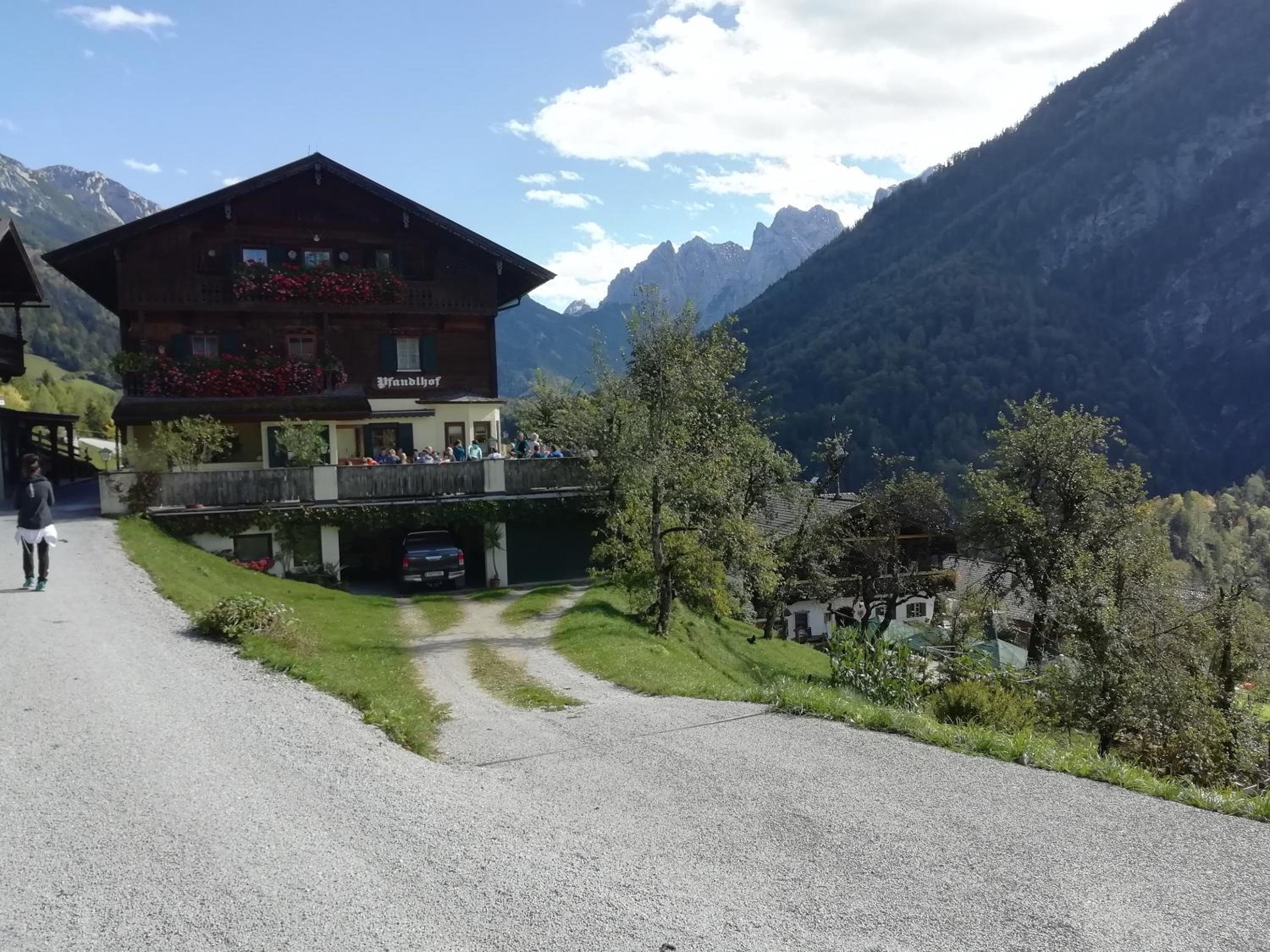 Haus KaiserInn - komfortable Wohnung 82 qm TOP ausgestattet, 2 Schlafzimmer mit Balkon und Bergblick