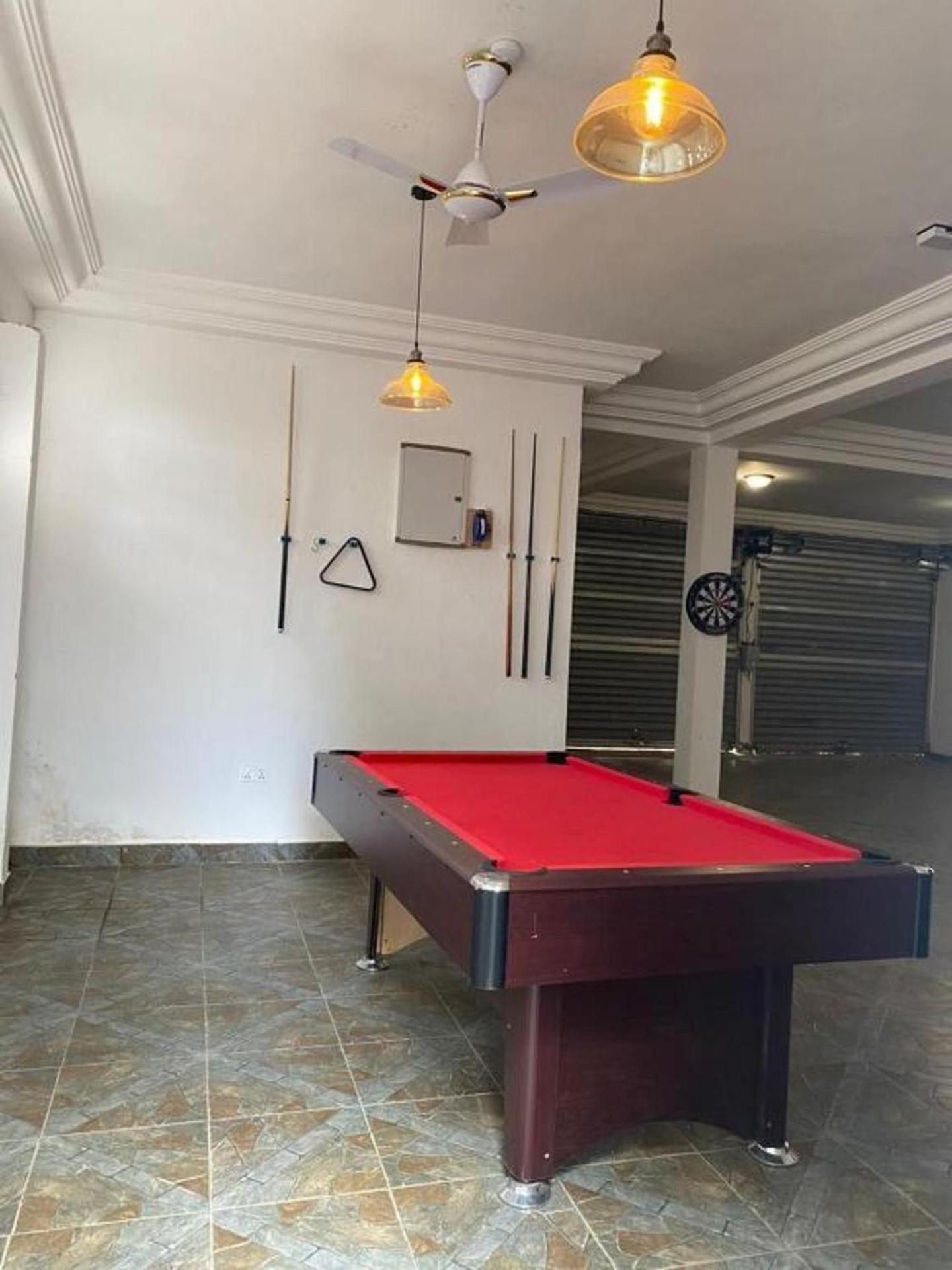 Sleep6-Casa Blanca-PrivateGarden-OffStreet-Kasoa