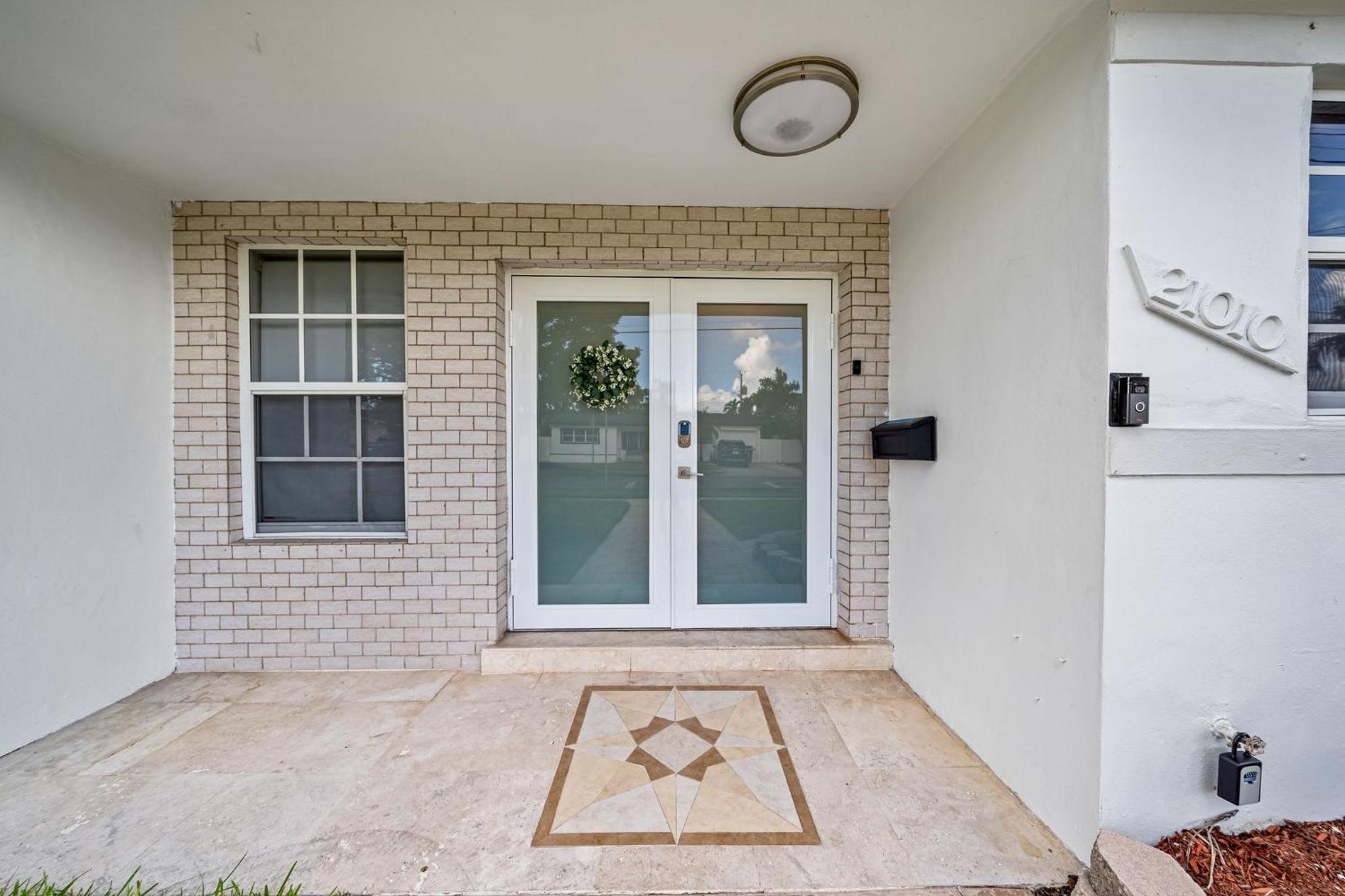 Miami Lakefront Paradise Heated Pool 5 Beds