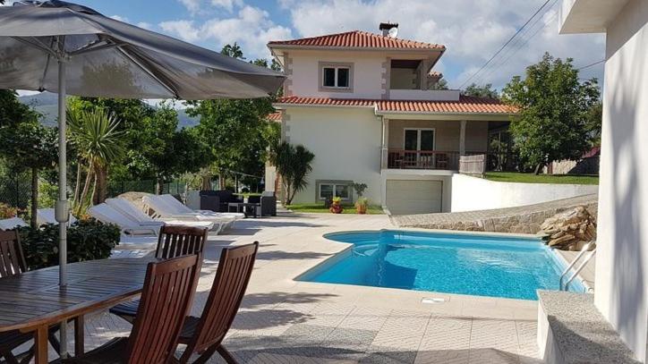 Beautiful detached villa with private pool, Fibre Wi-fi, garden, games room & BBQ view 2