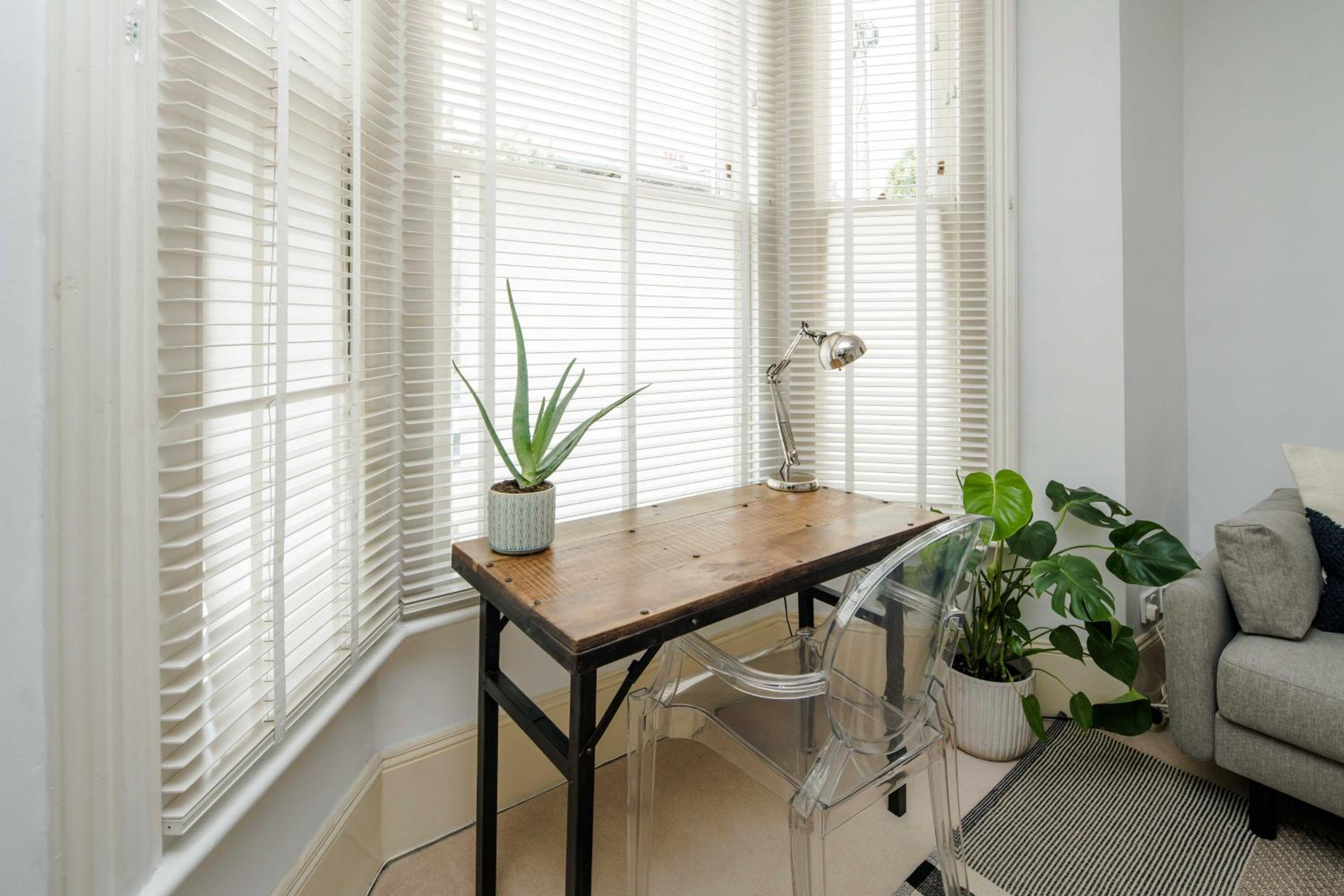 Beautiful Designer Flat in Maida Vale, Sleeps 4