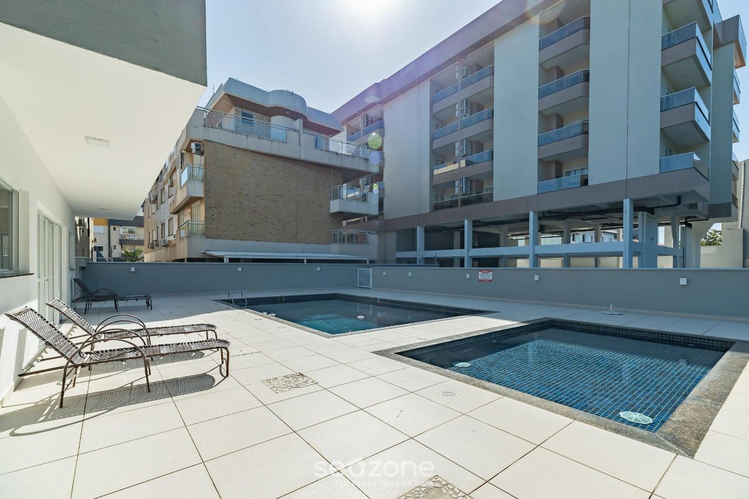 Apartamentos a 140m da praia Floripa-SC IAPs