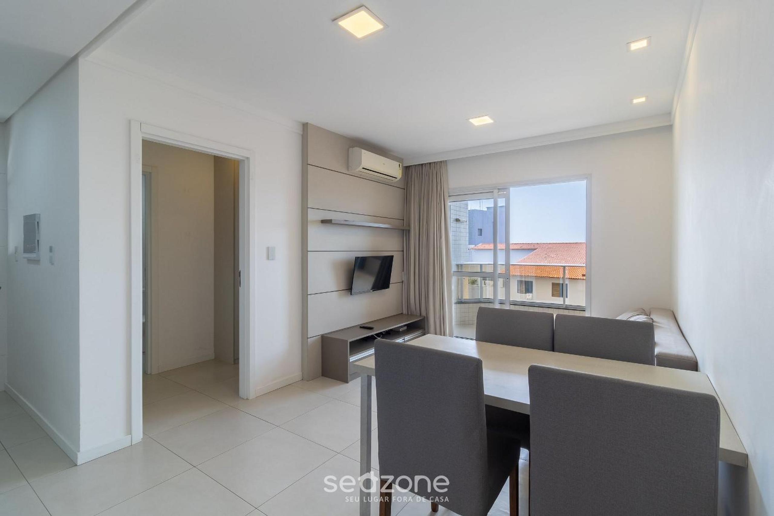 Apartamentos a 140m da praia Floripa-SC IAPs