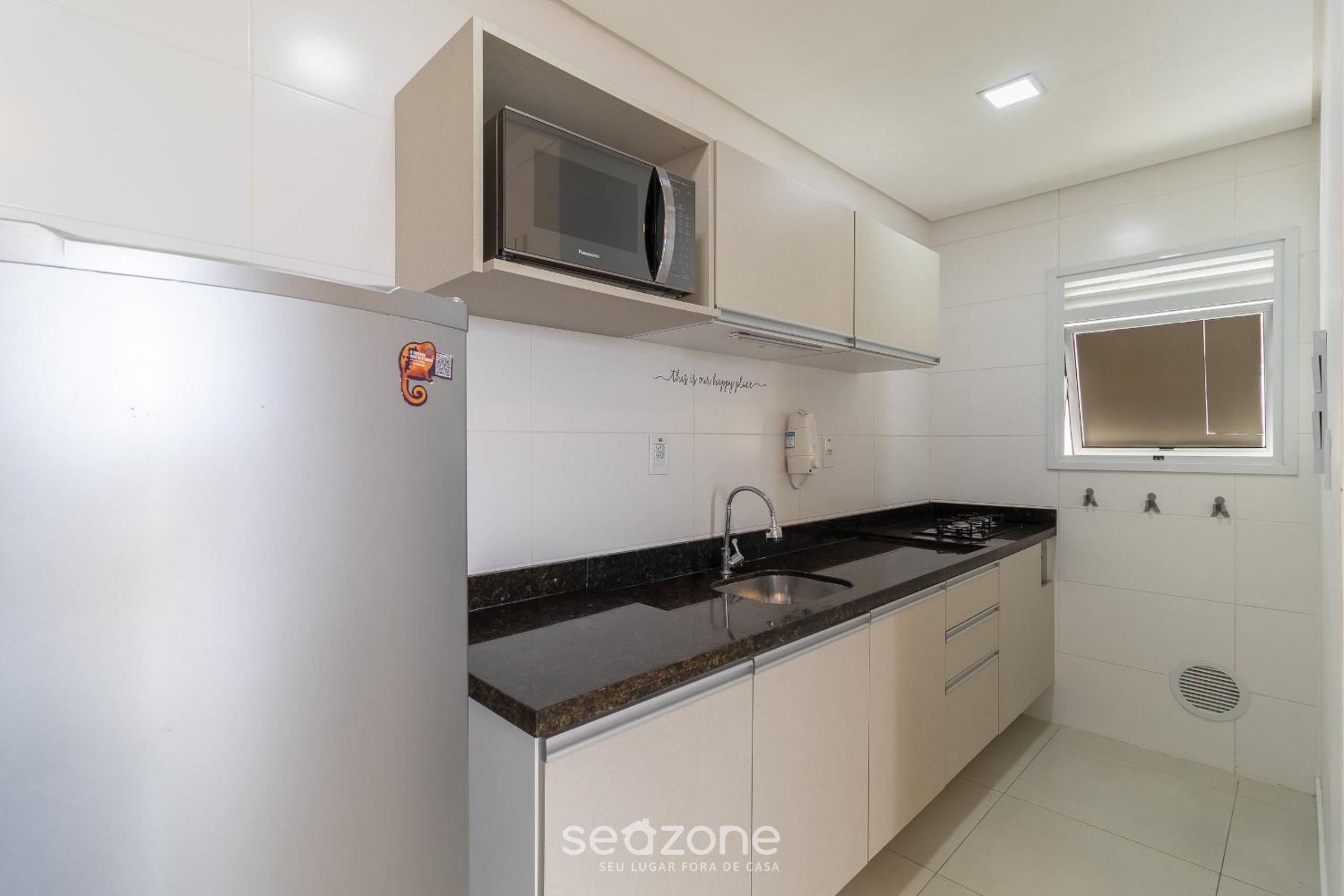 Apartamentos a 140m da praia Floripa-SC IAPs