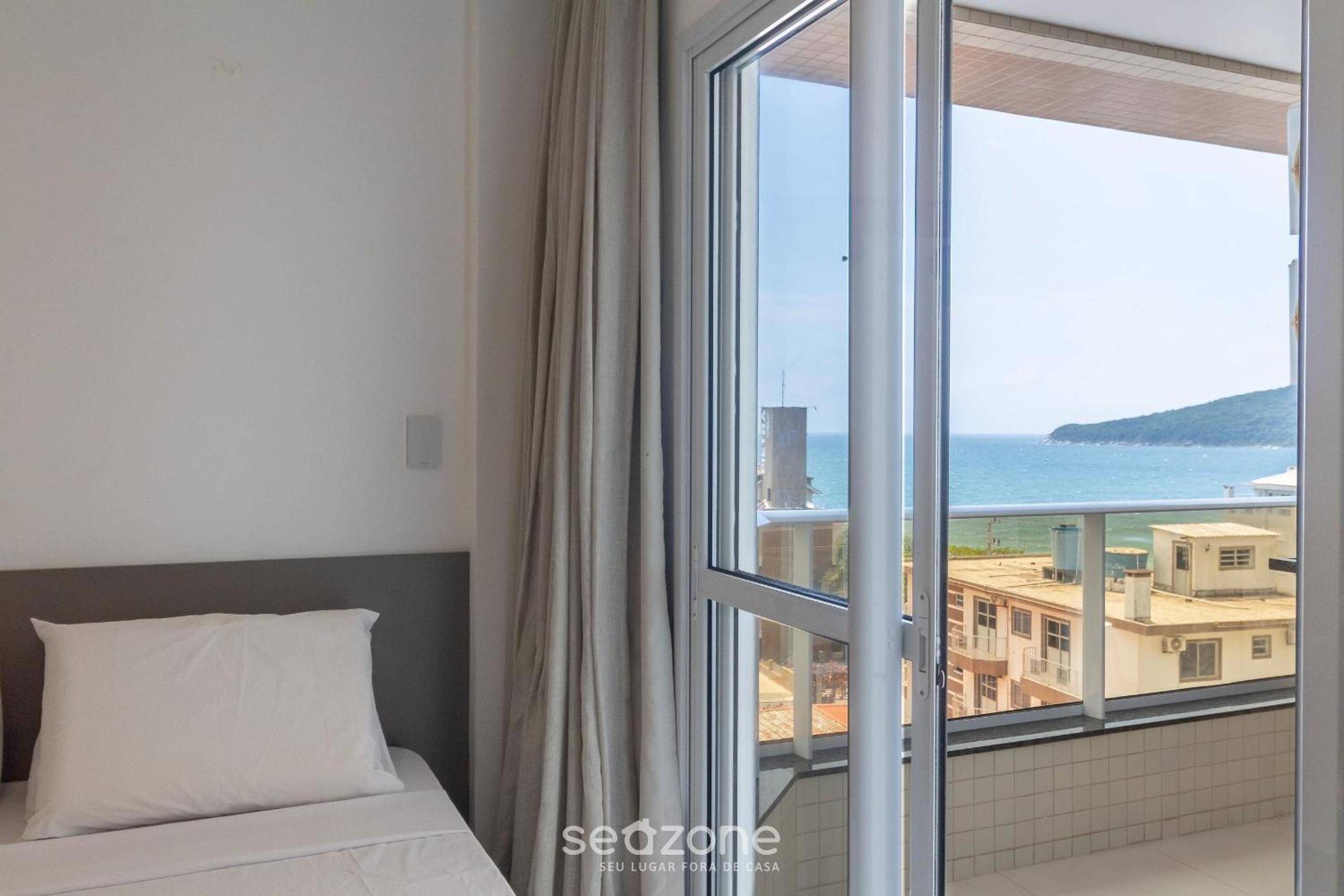 Apartamentos a 140m da praia Floripa-SC IAPs