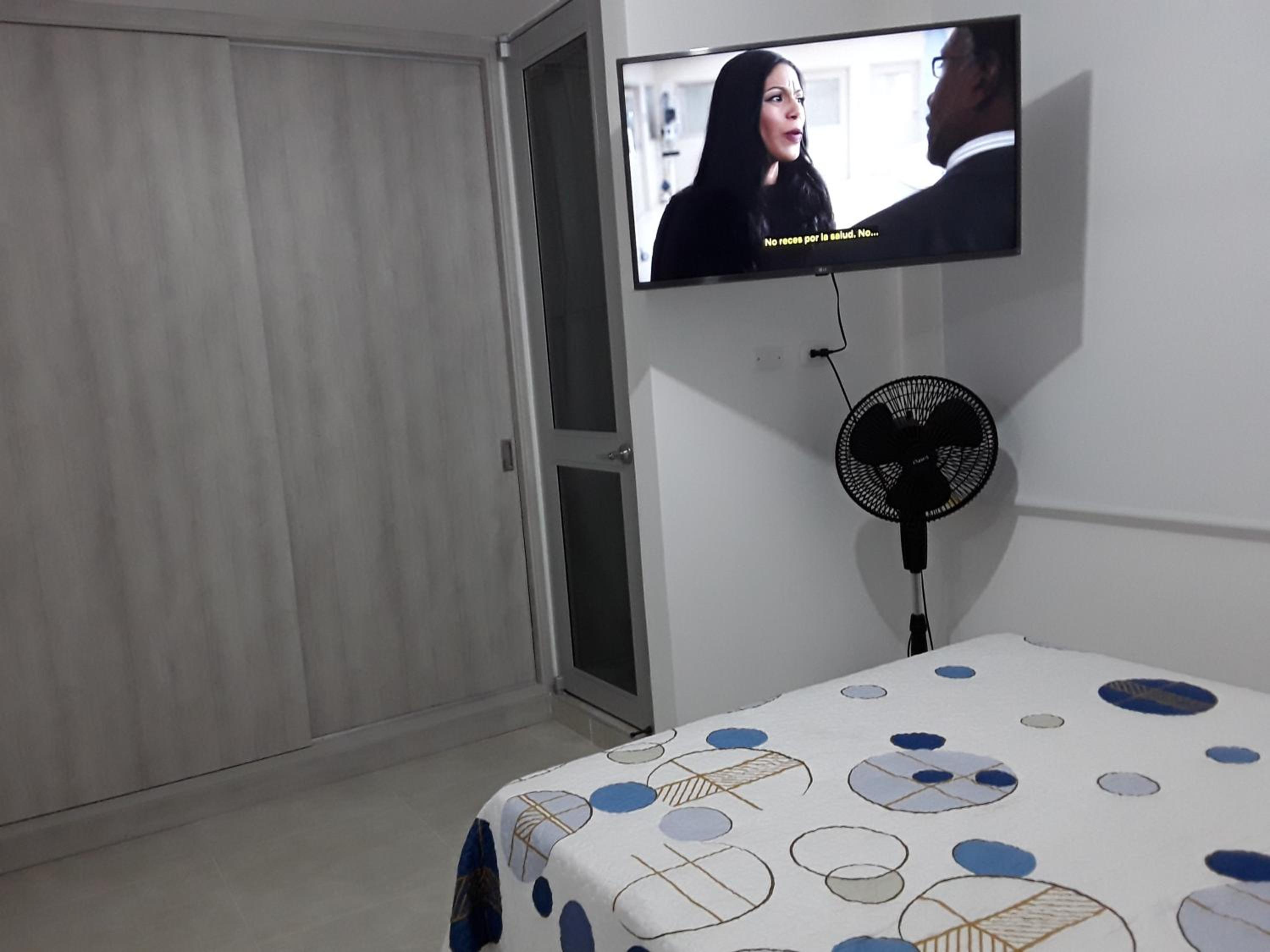 estudio con Piscina en Res de lujo a 10 min ctro y playas