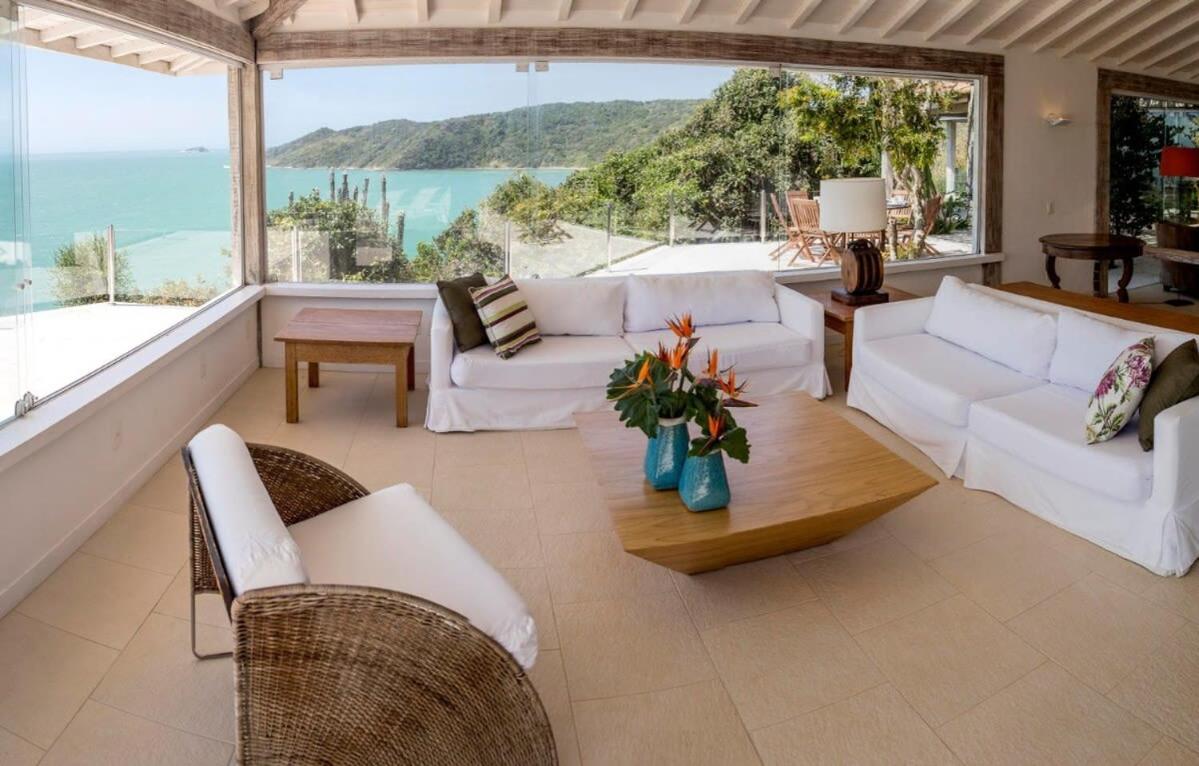Beautiful Hilltop House Tartaruga Beach - BUZ007