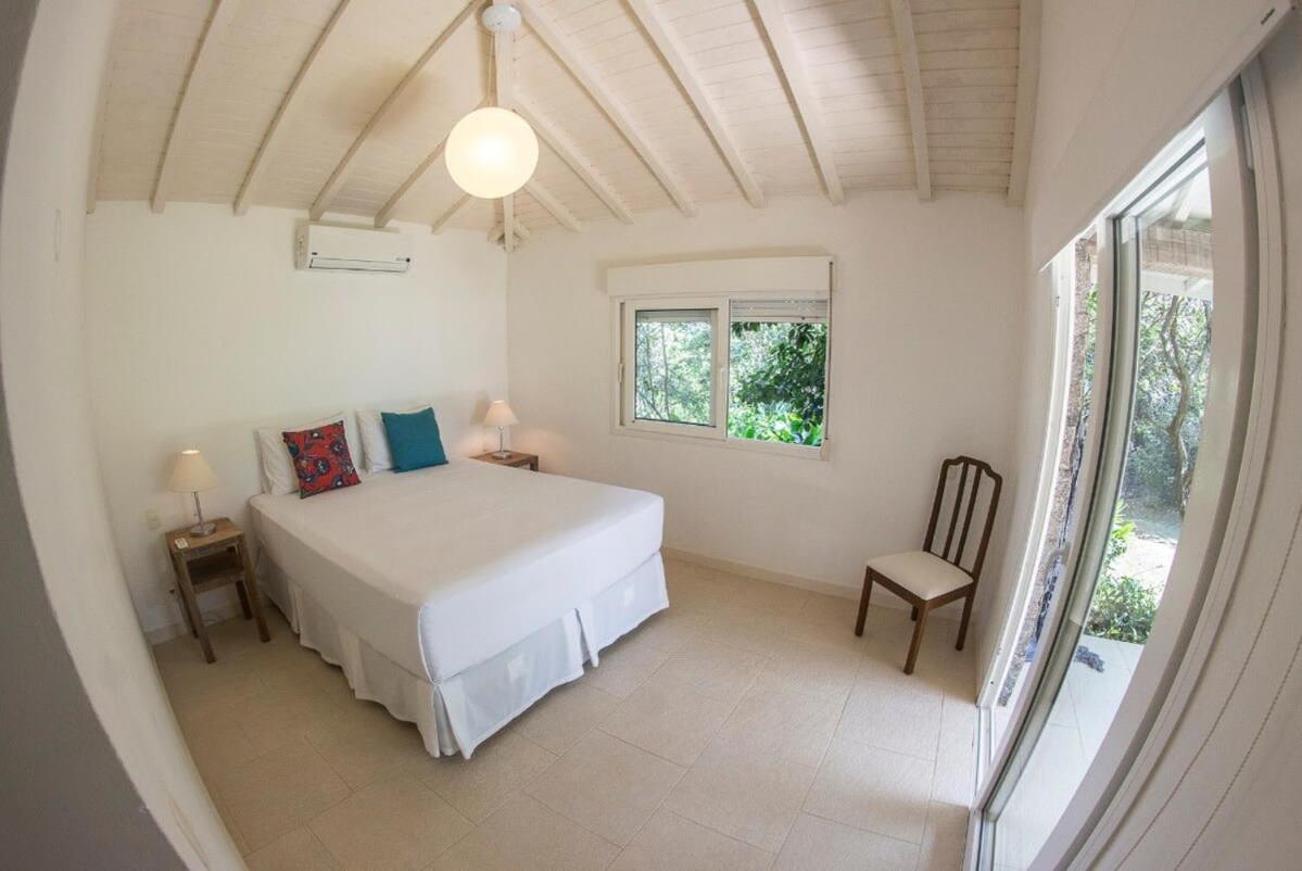 Beautiful Hilltop House Tartaruga Beach - BUZ007