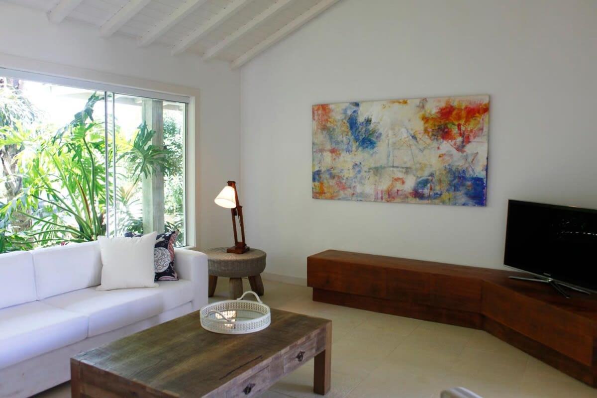 Beautiful Hilltop House Tartaruga Beach - BUZ007