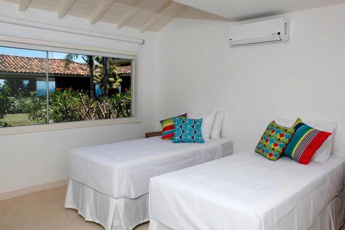 Beautiful Hilltop House Tartaruga Beach - BUZ007