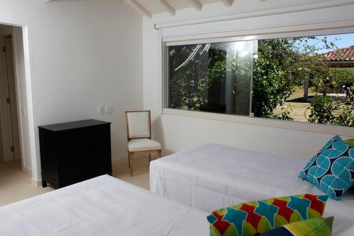 Beautiful Hilltop House Tartaruga Beach - BUZ007