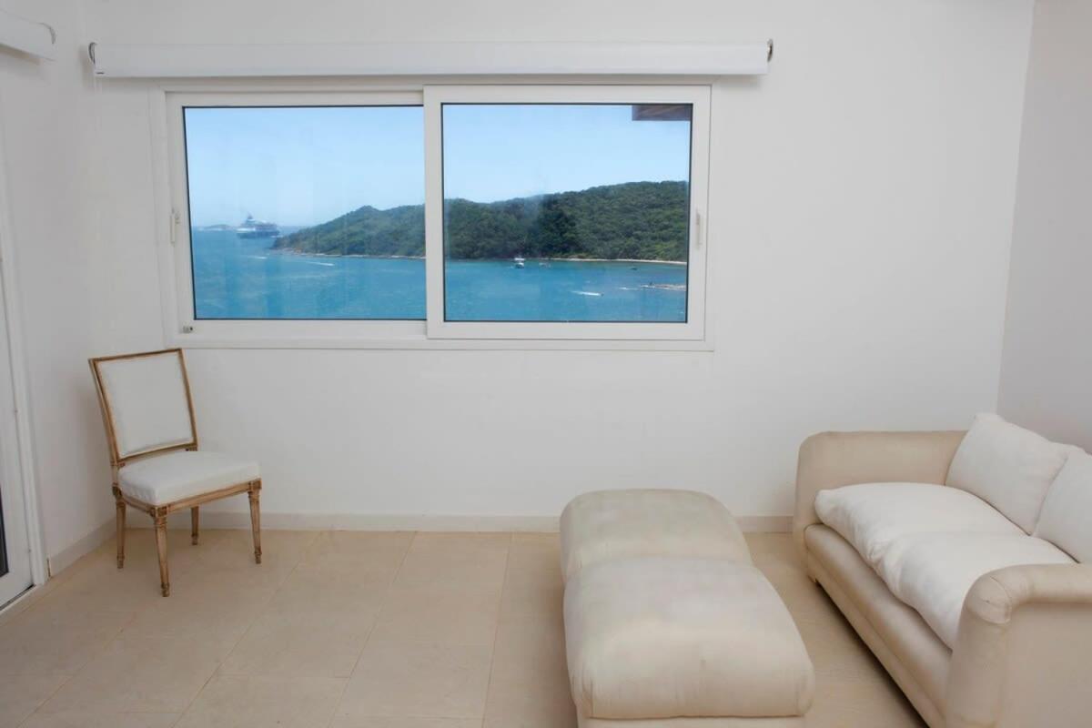 Beautiful Hilltop House Tartaruga Beach - BUZ007