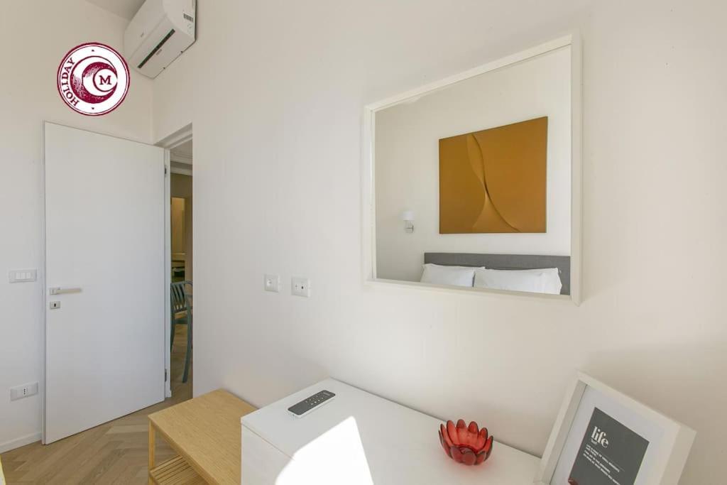 C M Civitas Leonina Luxury