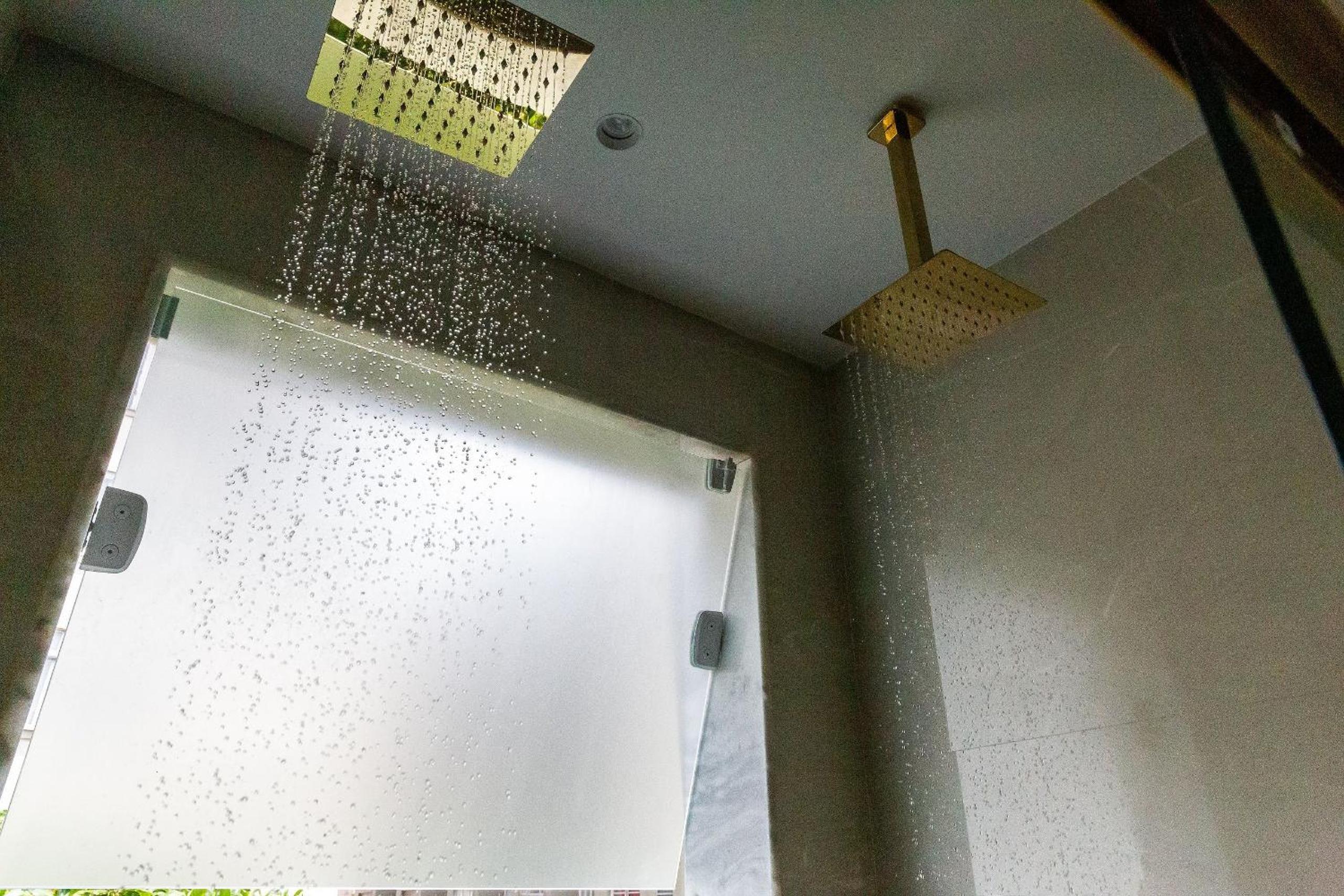 Sofisticação e Elegância com Vista Mar 2min Praia