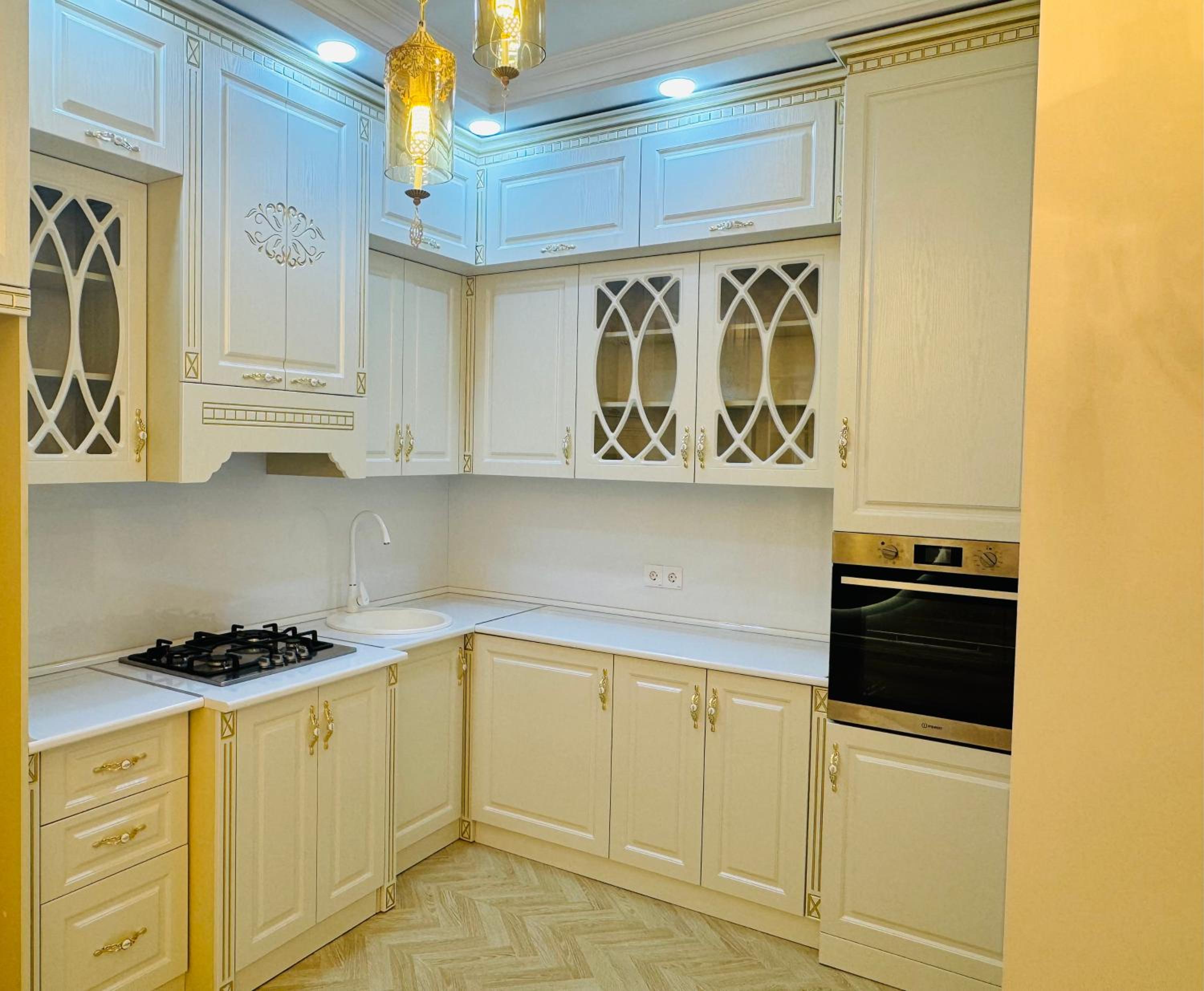 Elegant Apartment with Sea View in Downtown