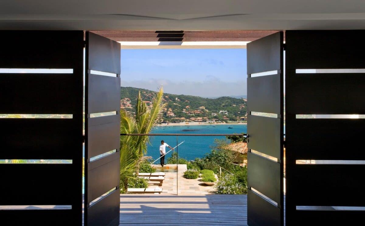 Elegant Villa in Ferradura Beach Buzios - BUZ003