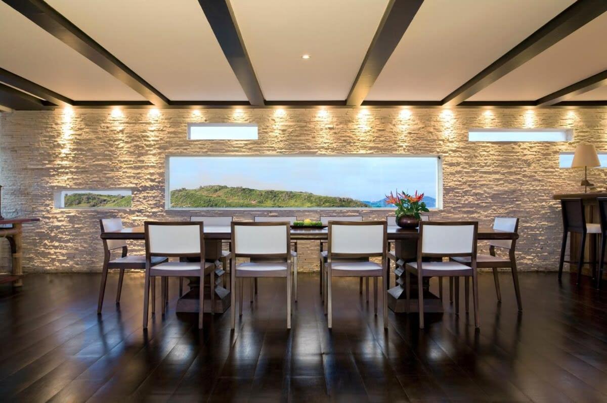Elegant Villa in Ferradura Beach Buzios - BUZ003