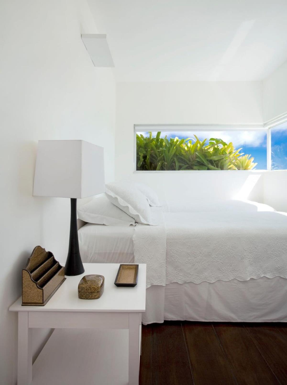 Elegant Villa in Ferradura Beach Buzios - BUZ003