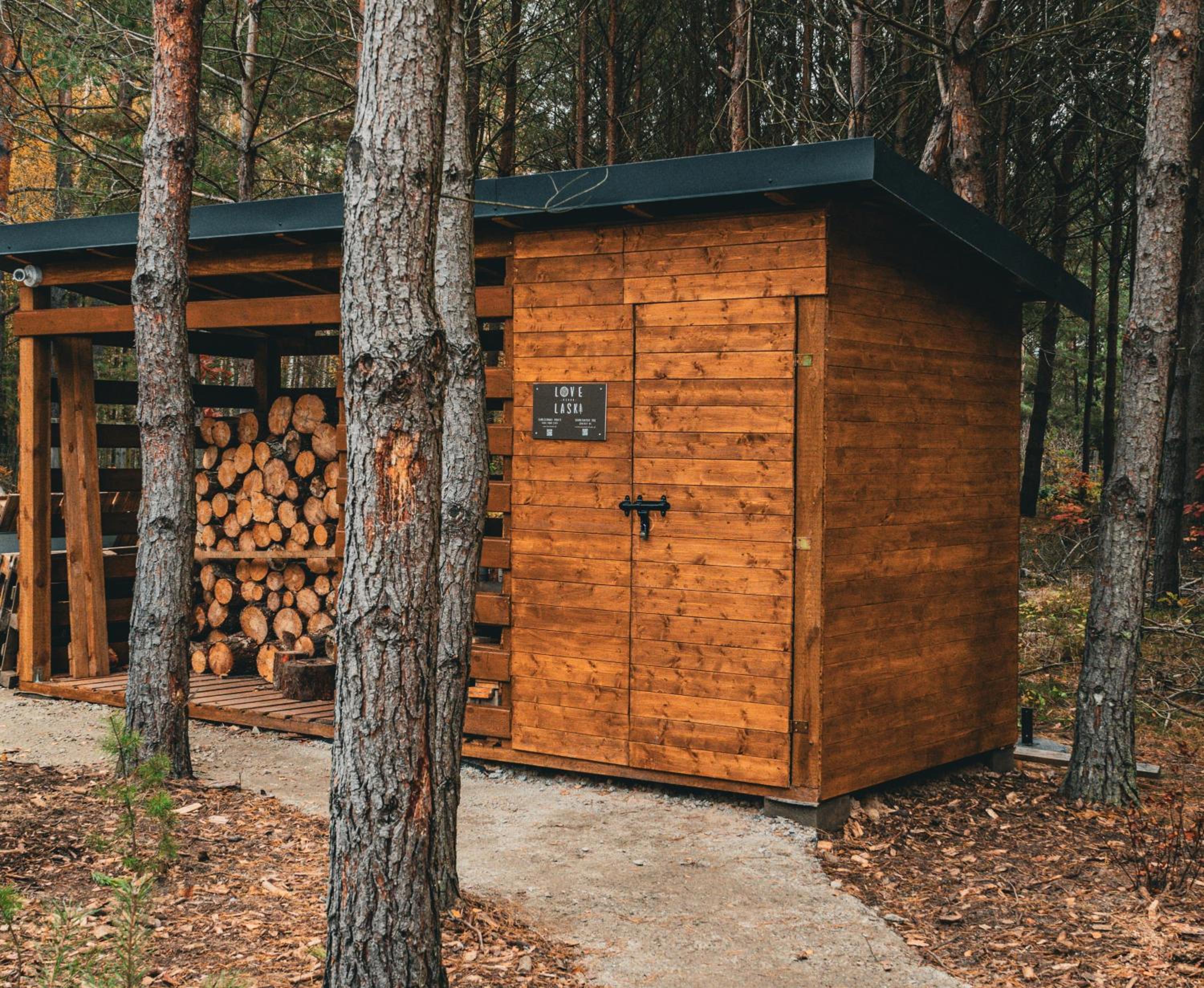 Osada LoveLaski - balia jacuzzi, sauna i kominek - całoroczne domki premium