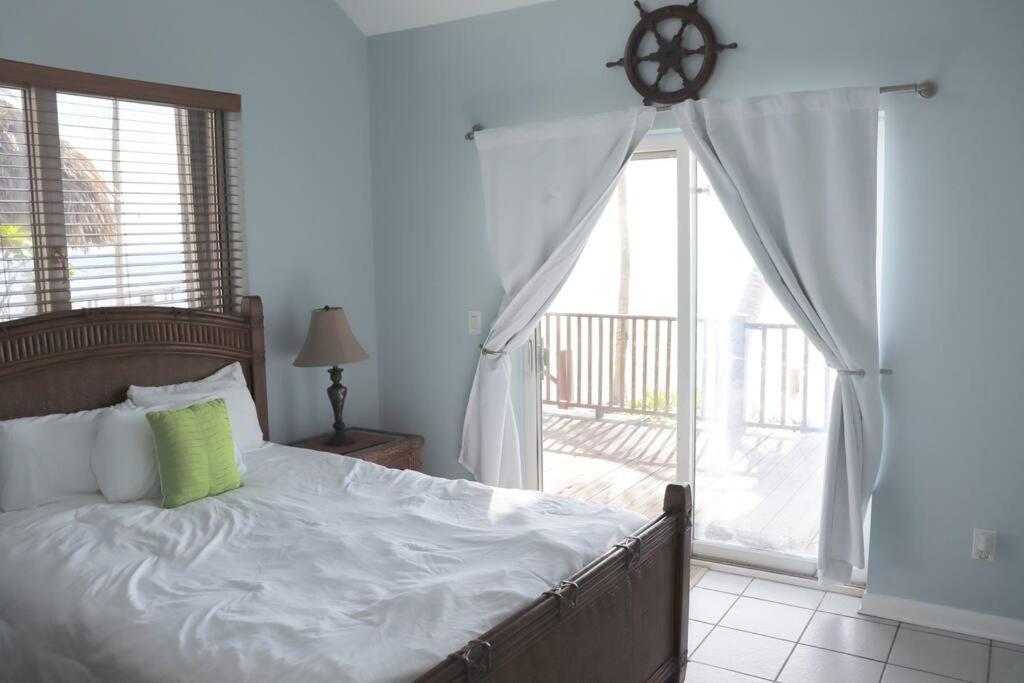 Bungalows Beach Key West - Hemingway view 5