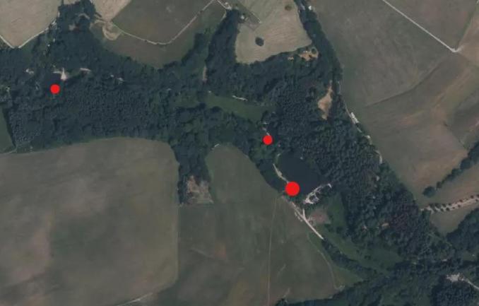 Rustikale Wanderhütte am Angelteich
