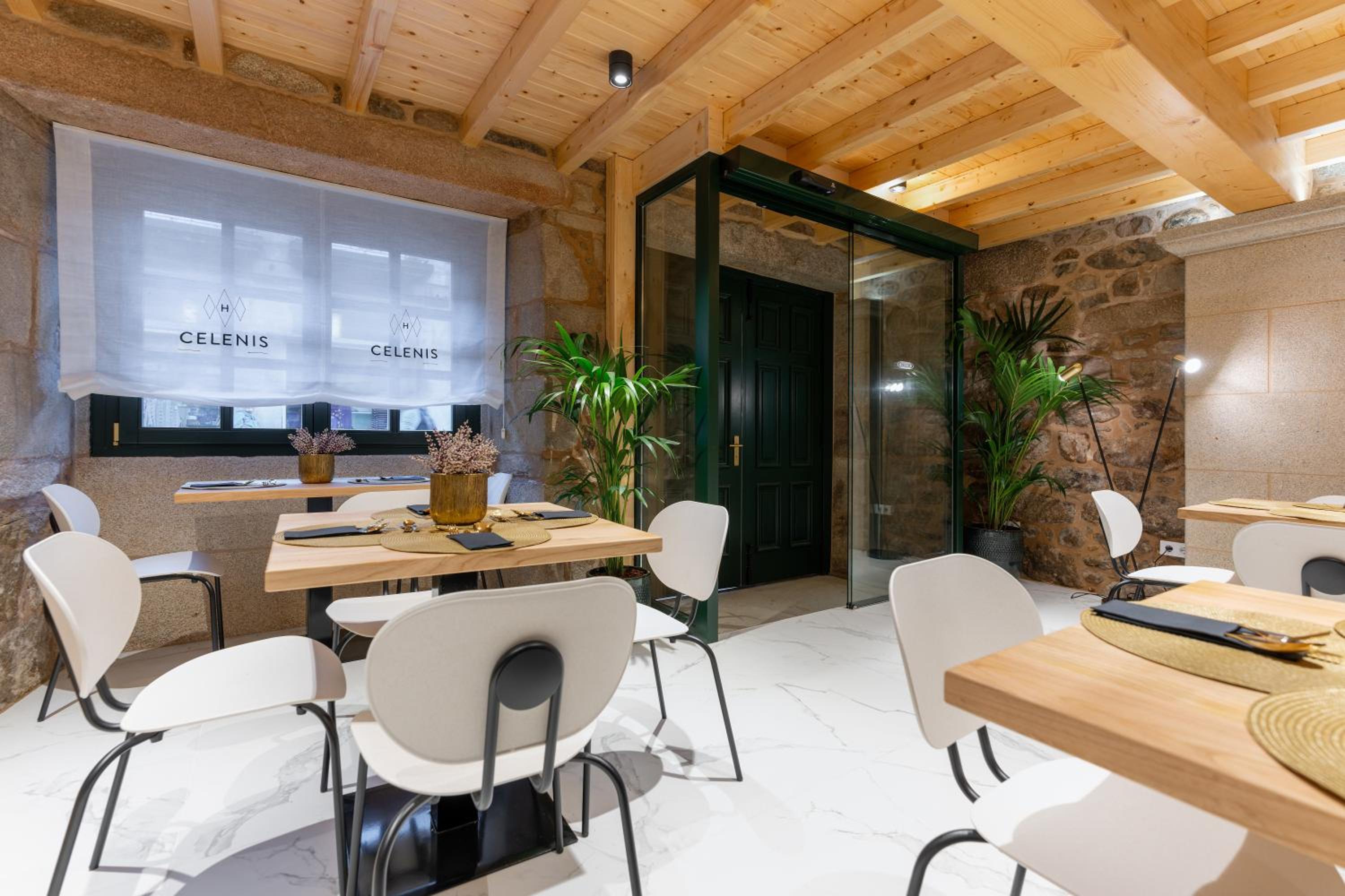 Hostal HCELENIS