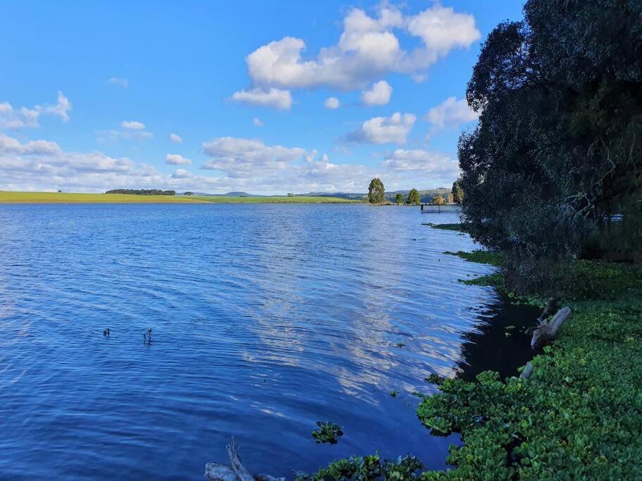 Cabana de frente lago