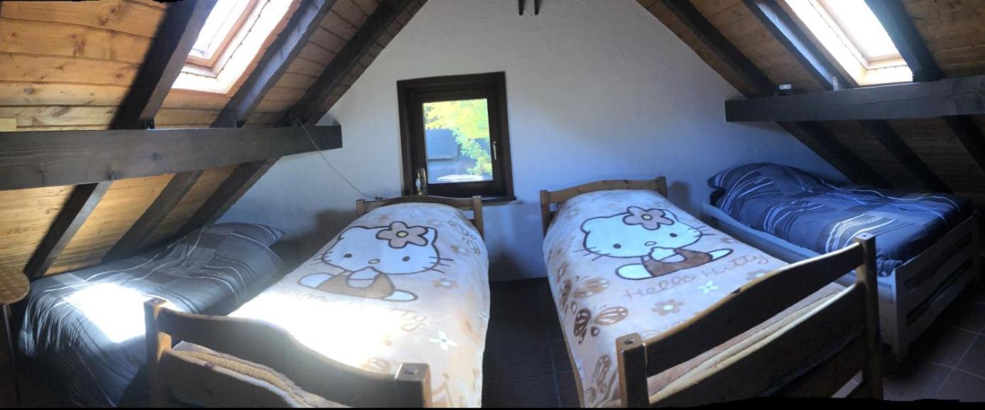 Rustikale Wanderhütte am Angelteich